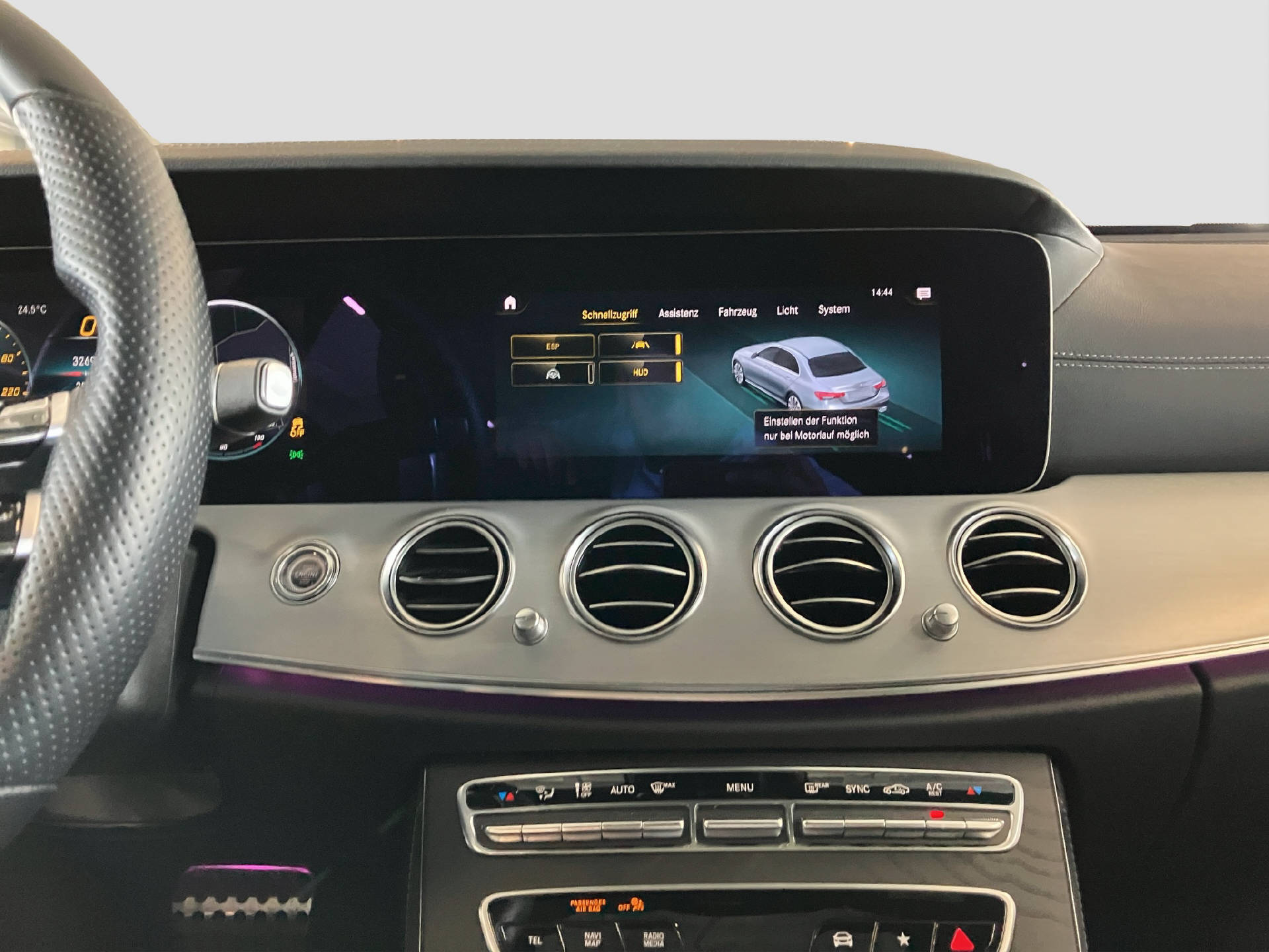 MERCEDES-BENZ E 220 d Swiss Star AMG Line-image-11