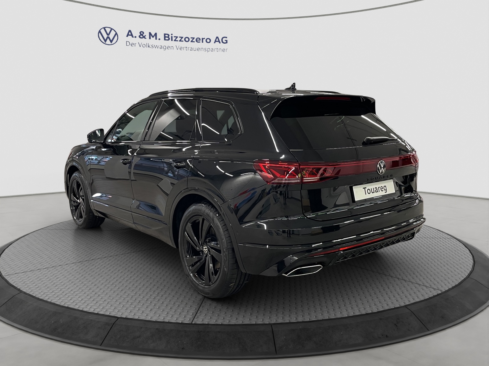 VW Touareg 3.0 TDI R-Line Final Edition Tiptronic-showroom-element-2