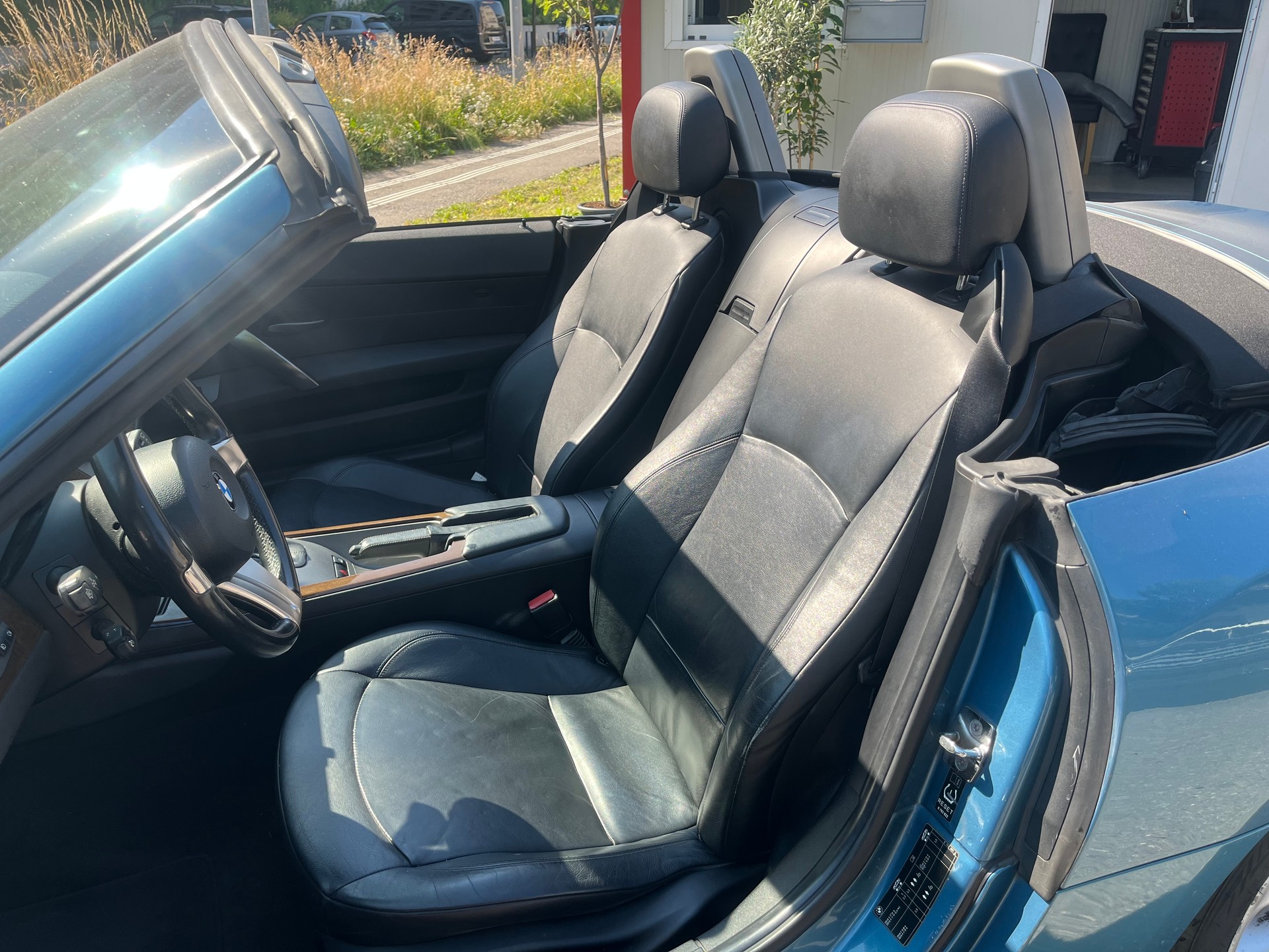 BMW Z4 3.0i Roadster-image-6