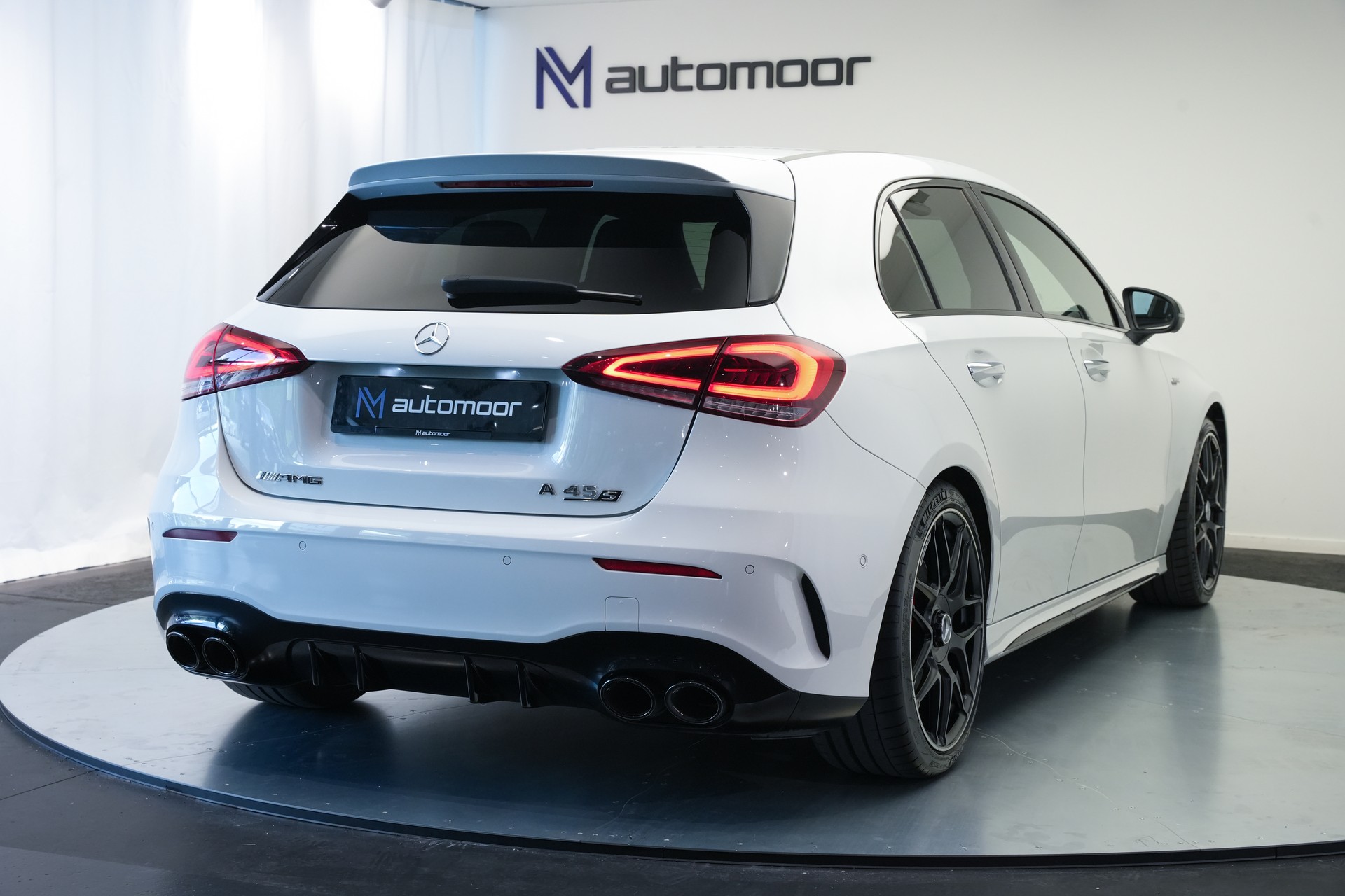 MERCEDES-BENZ A 45 S AMG 4Matic+ Speedshift *CH-Fahrzeug* *Performance Sitze* *Burmester*-image-46
