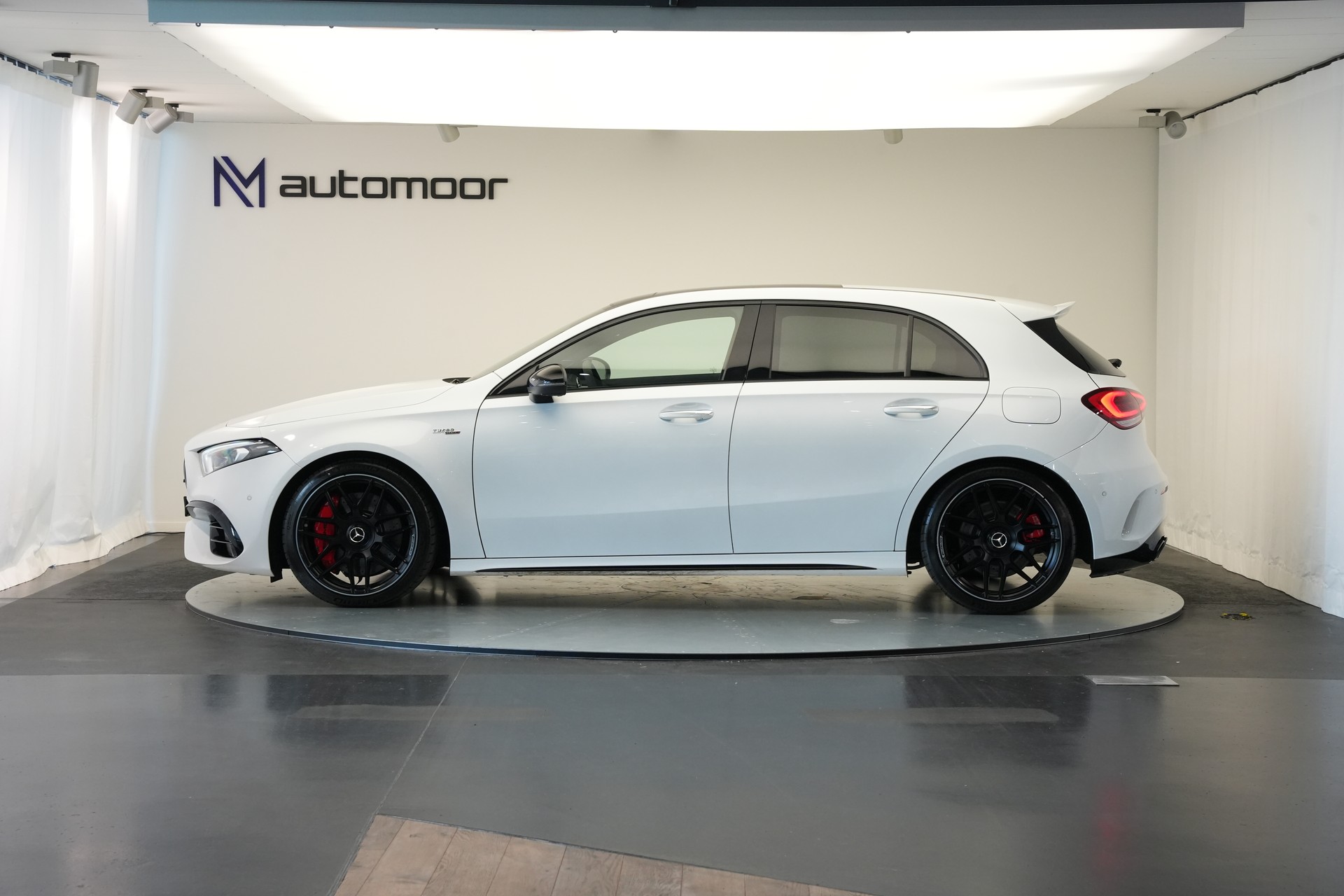 MERCEDES-BENZ A 45 S AMG 4Matic+ Speedshift *CH-Fahrzeug* *Performance Sitze* *Burmester*-image-7