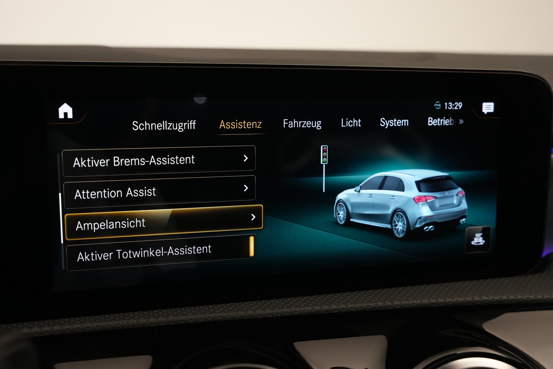 MERCEDES-BENZ A 45 S AMG 4Matic+ Speedshift *CH-Fahrzeug* *Performance Sitze* *Burmester*-image-37