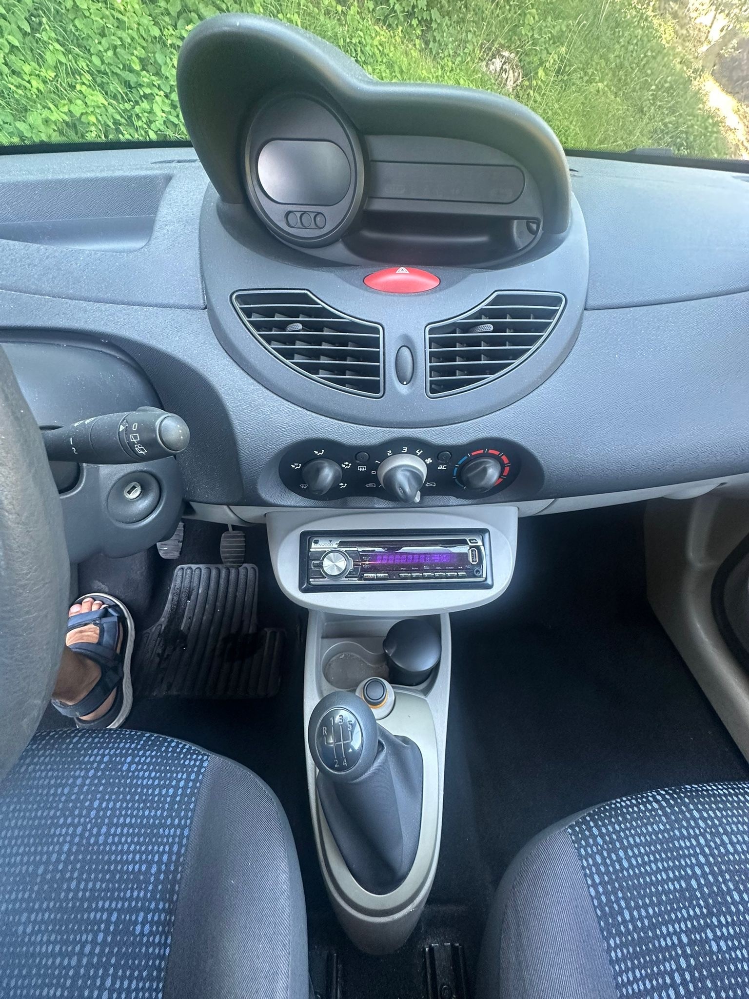 RENAULT Twingo 1.2 Authentique-image-9