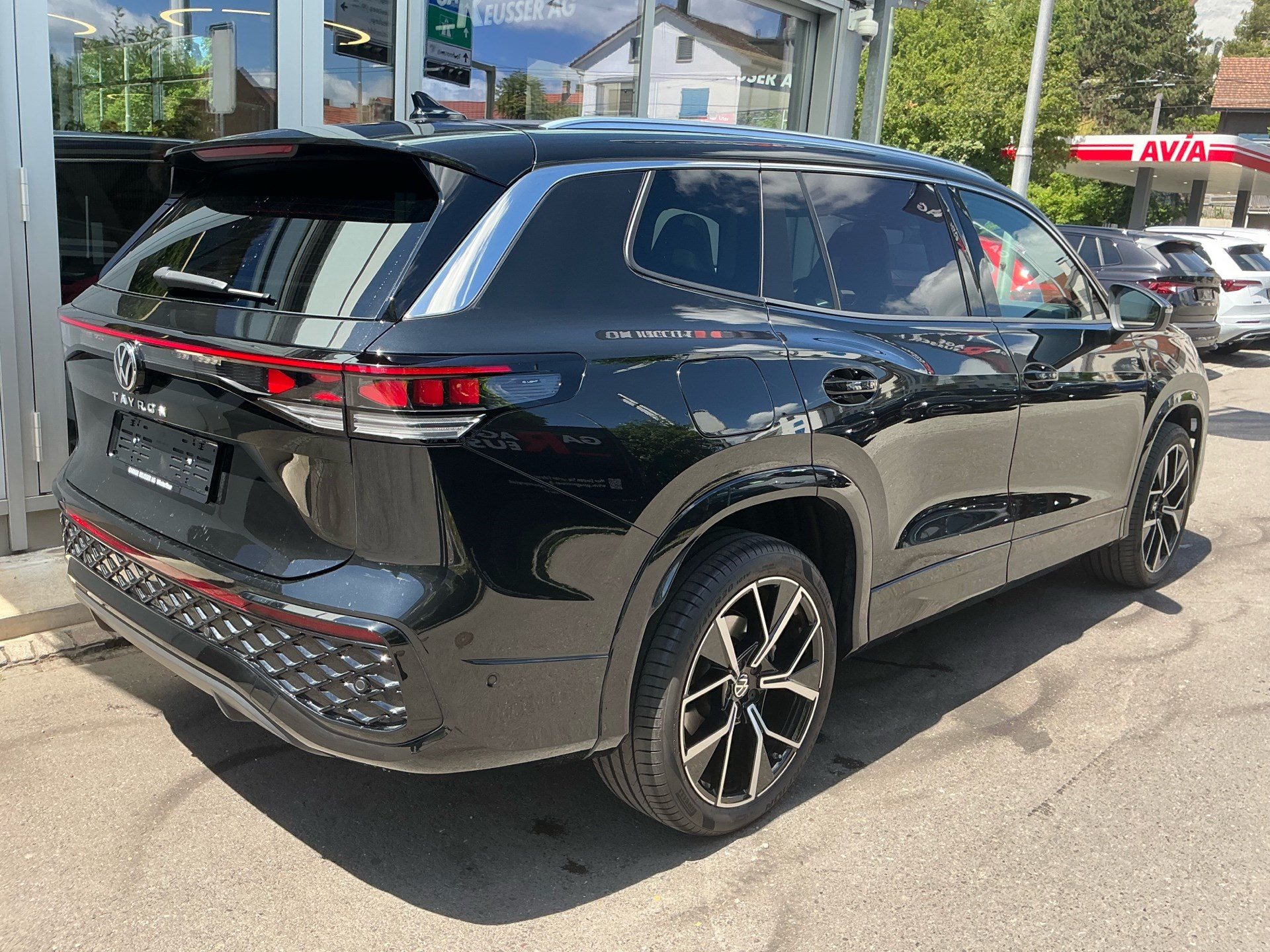 VW Tayron 2.0 TDI 193 PS 4Motion R-Line *** PANORAMDACH & ANHÄNGERKUPPLUNG ***-showroom-element-3