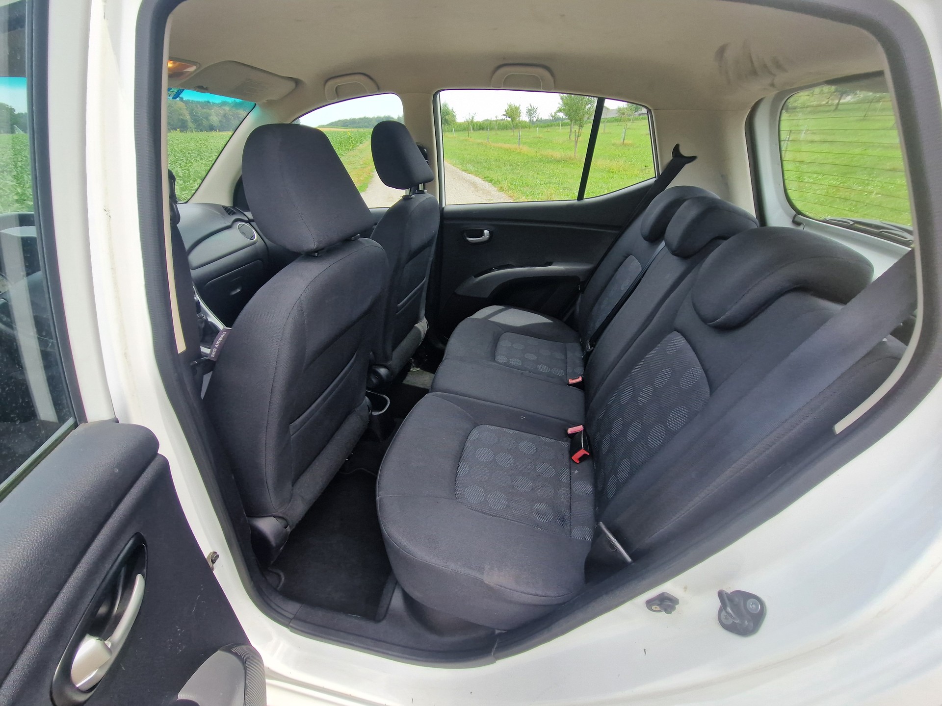 HYUNDAI i10 1.2 Style * Frisch ab MFK-image-10