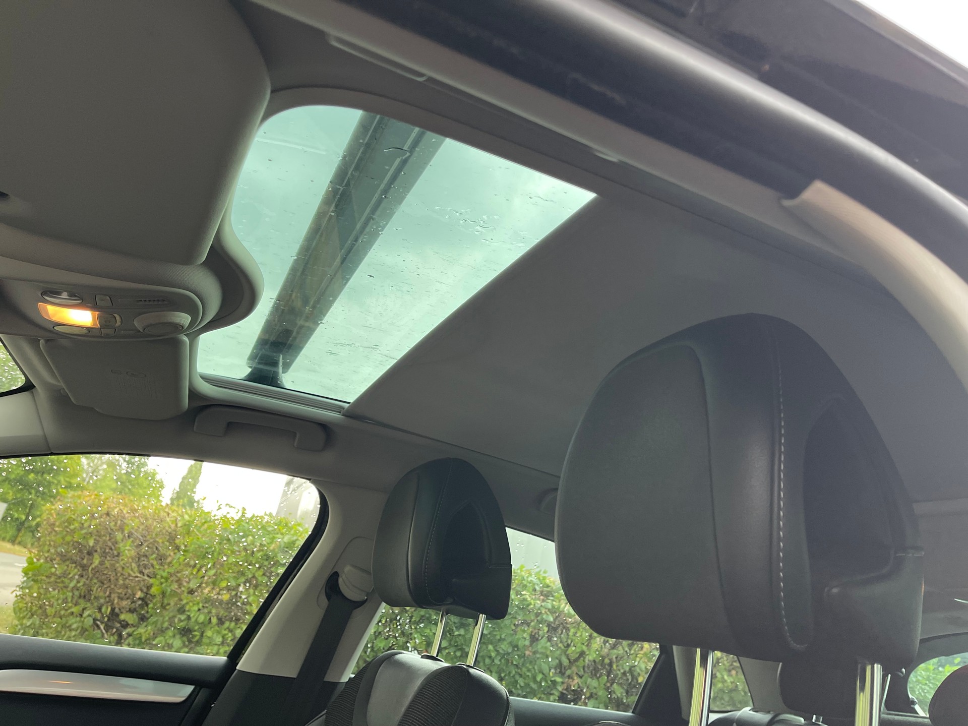 CITROEN C4 Berline 1.6 VTi Exclusive-image-8