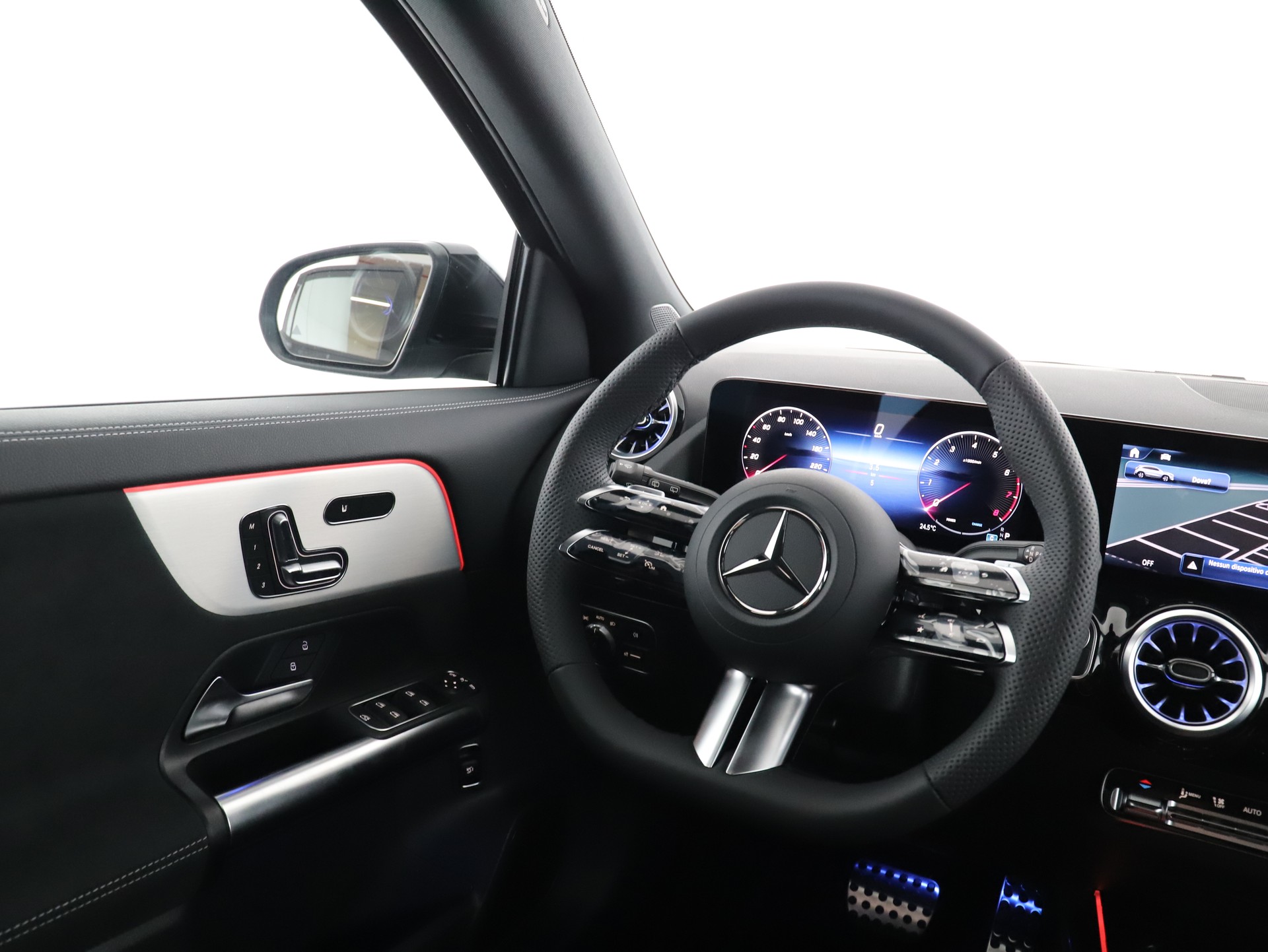 MERCEDES-BENZ GLA 200 Night Star 7G-D-image-13