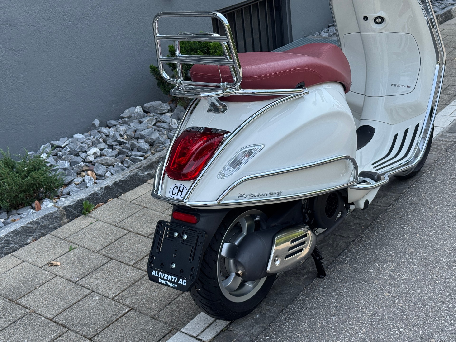 PIAGGIO Vespa 125 Primavera i.e. 3V ABS-image-14