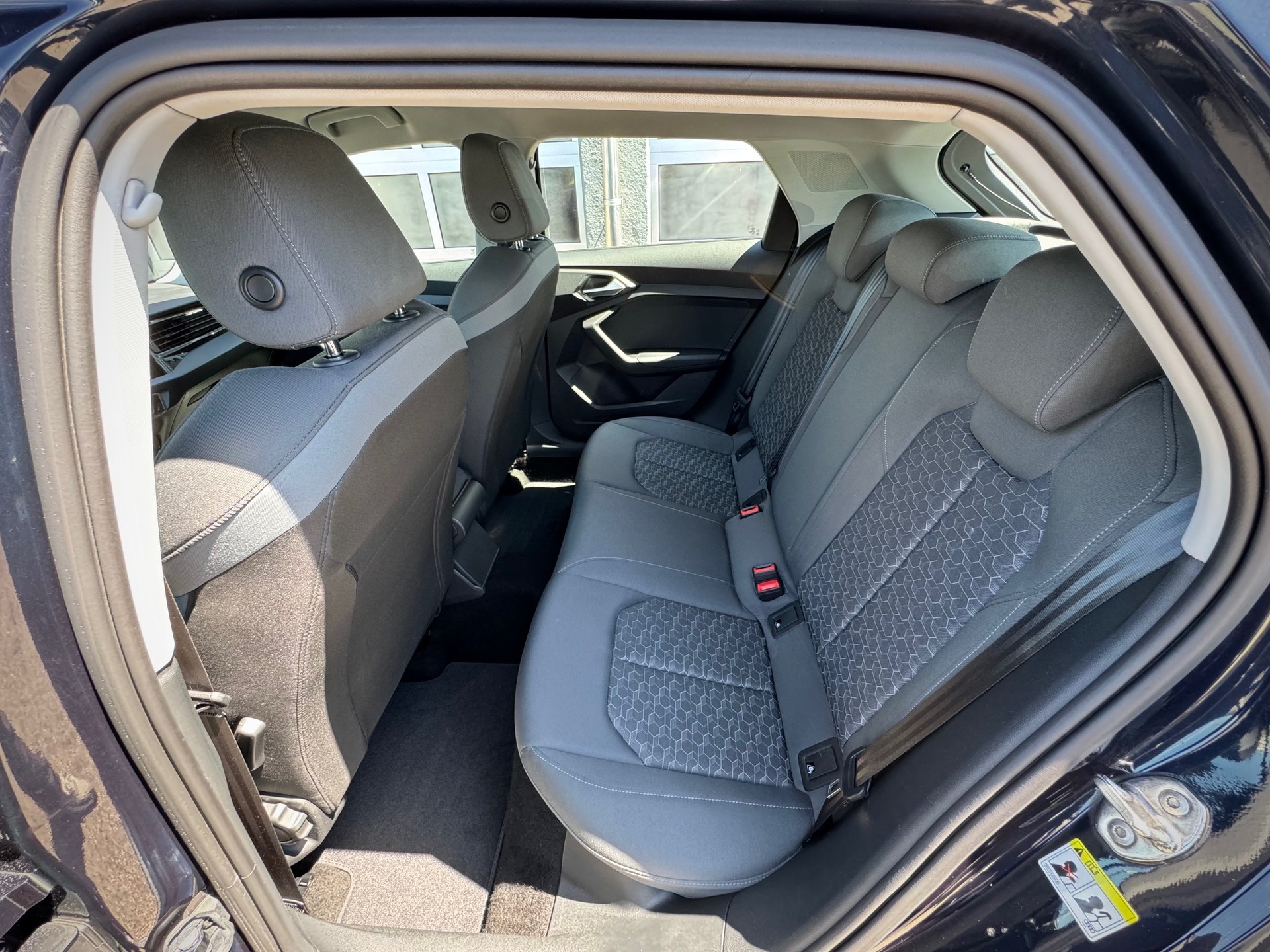 AUDI A1 City Carver 30 TFSI S-tronic-image-9