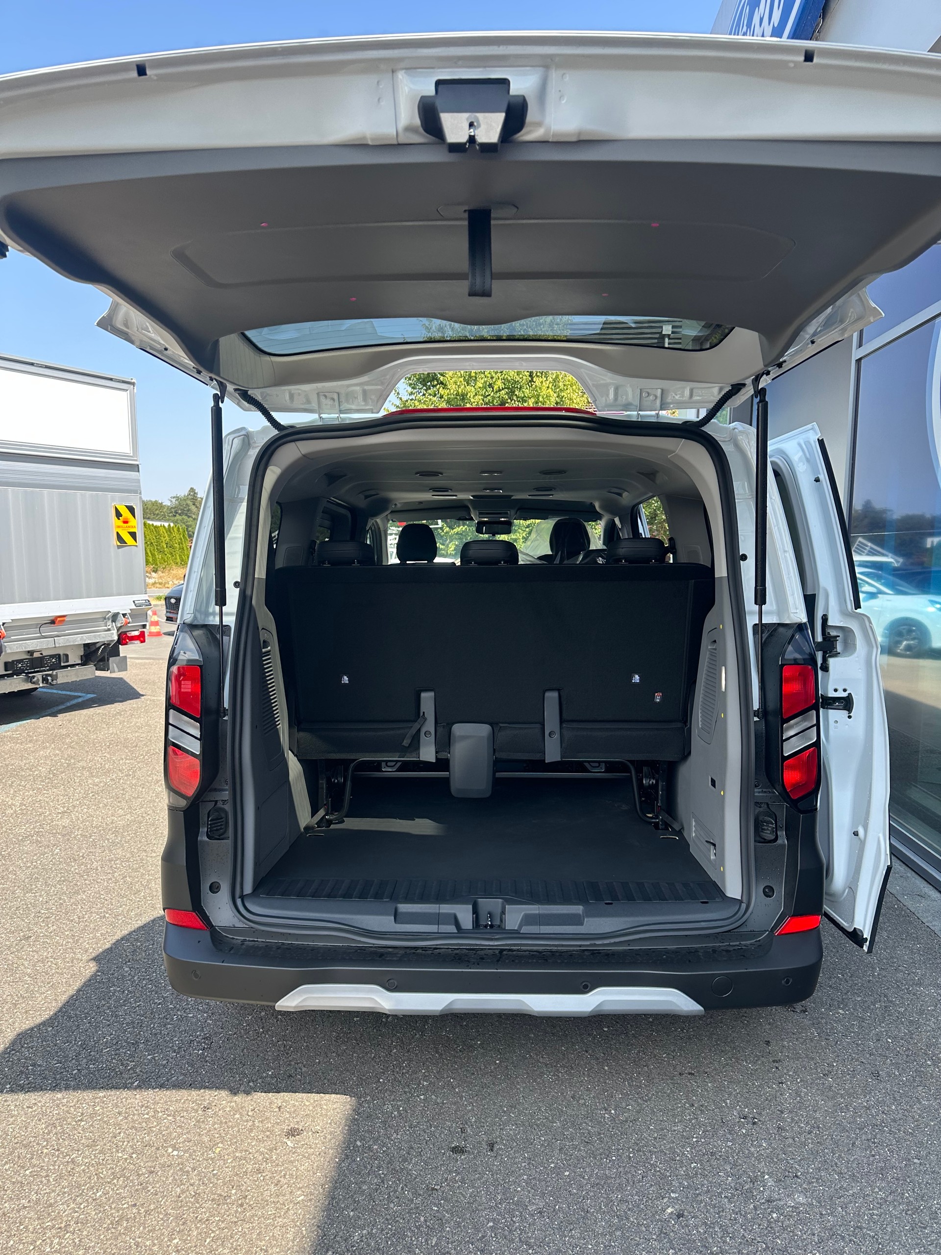 FORD Transit C combi 320 L1 2.0 Eco Trail/170CV/4x4 Aut.-image-8