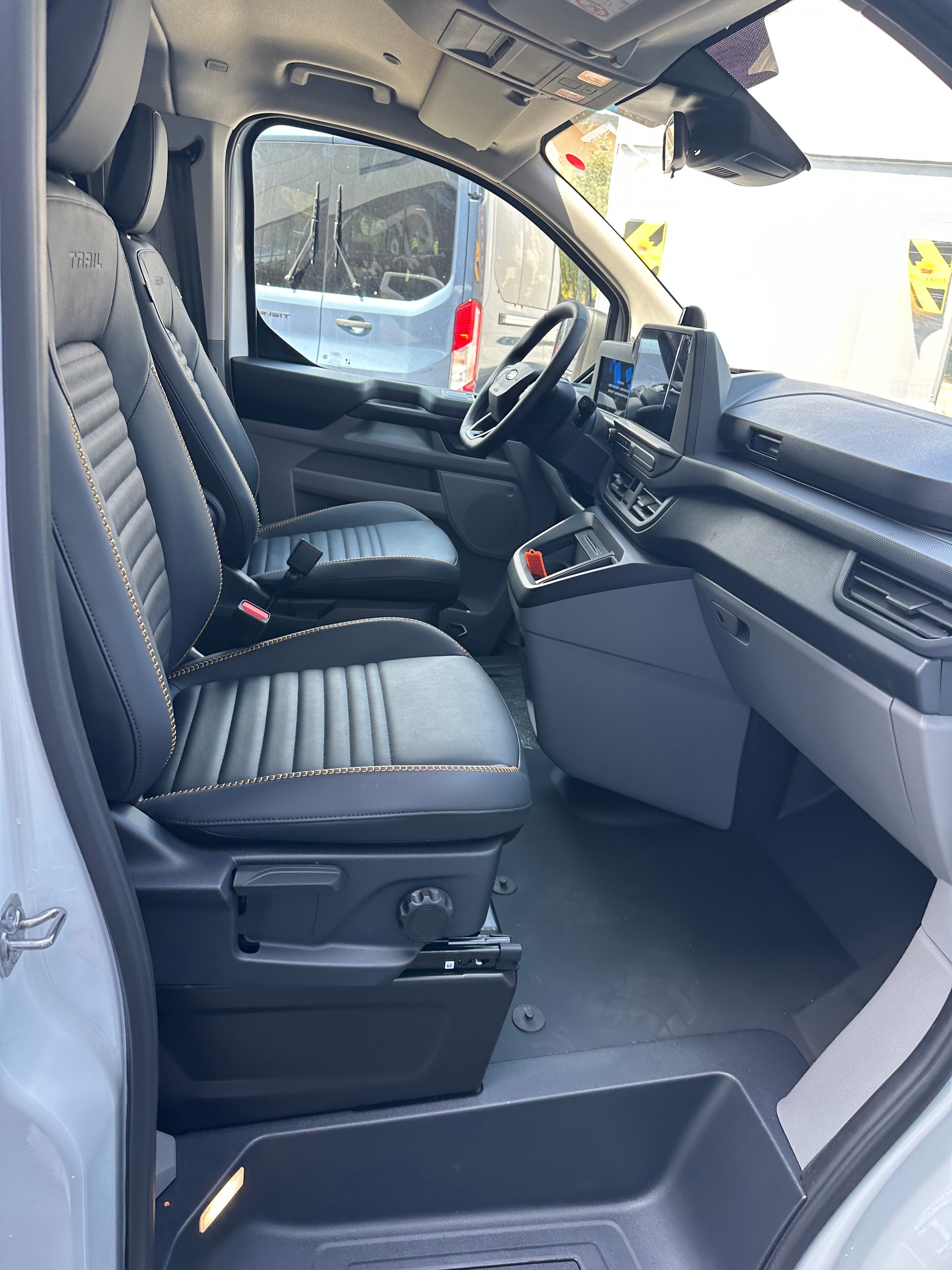 FORD Transit C combi 320 L1 2.0 Eco Trail/170CV/4x4 Aut.-image-13