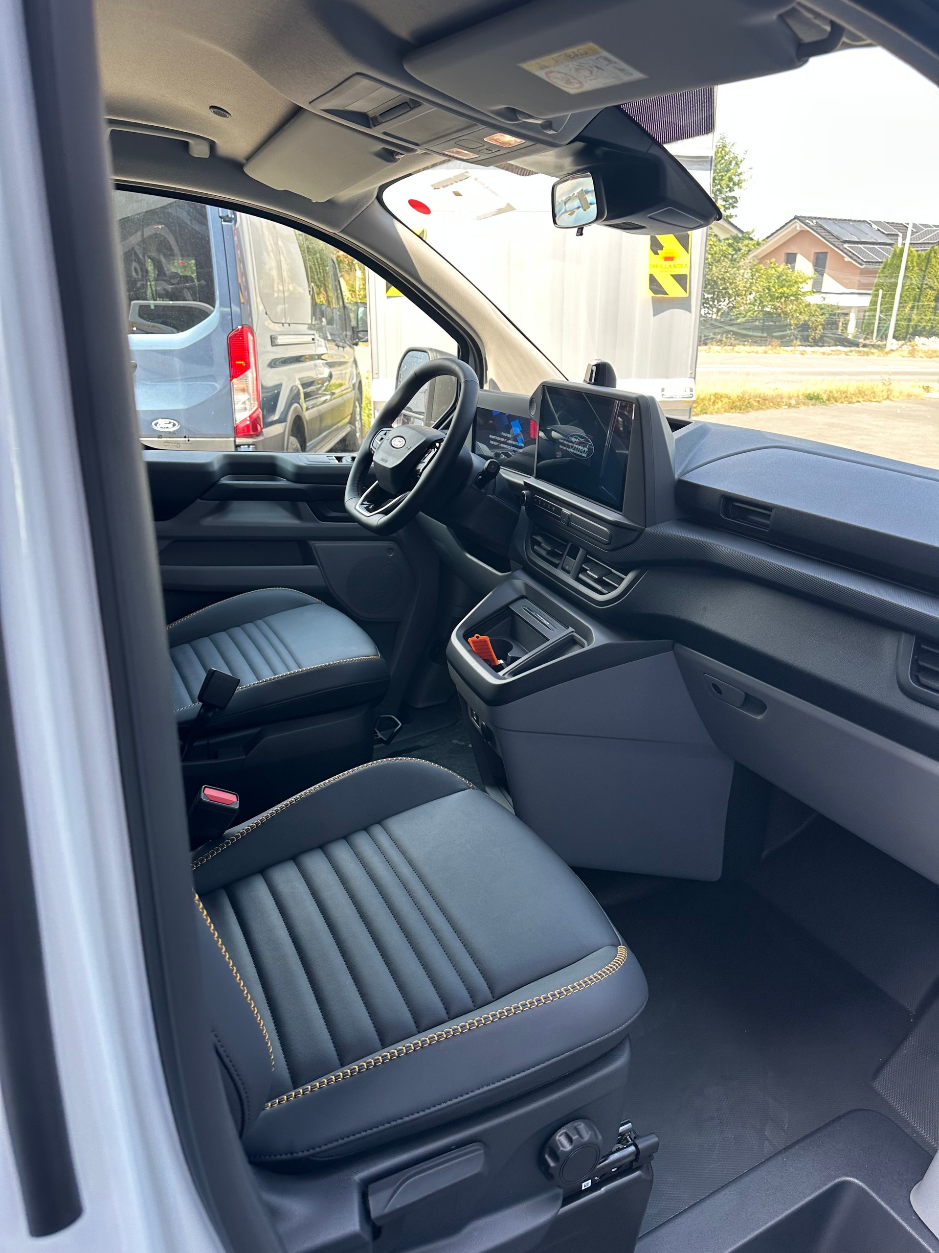FORD Transit C combi 320 L1 2.0 Eco Trail/170CV/4x4 Aut.-image-14