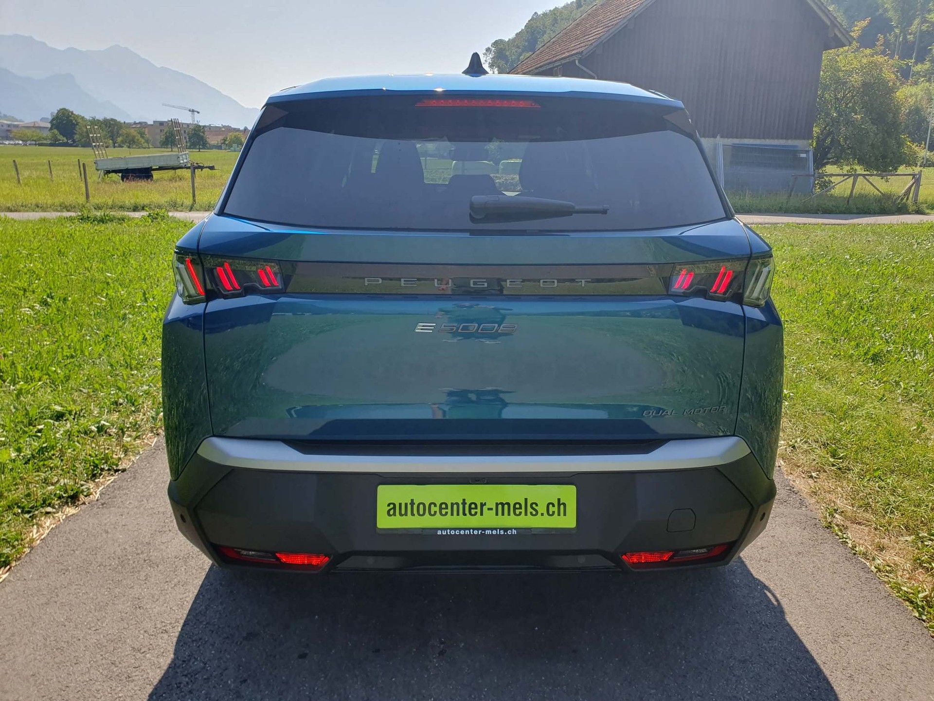 PEUGEOT 5008 e-Allure Premium 4x4-image-5