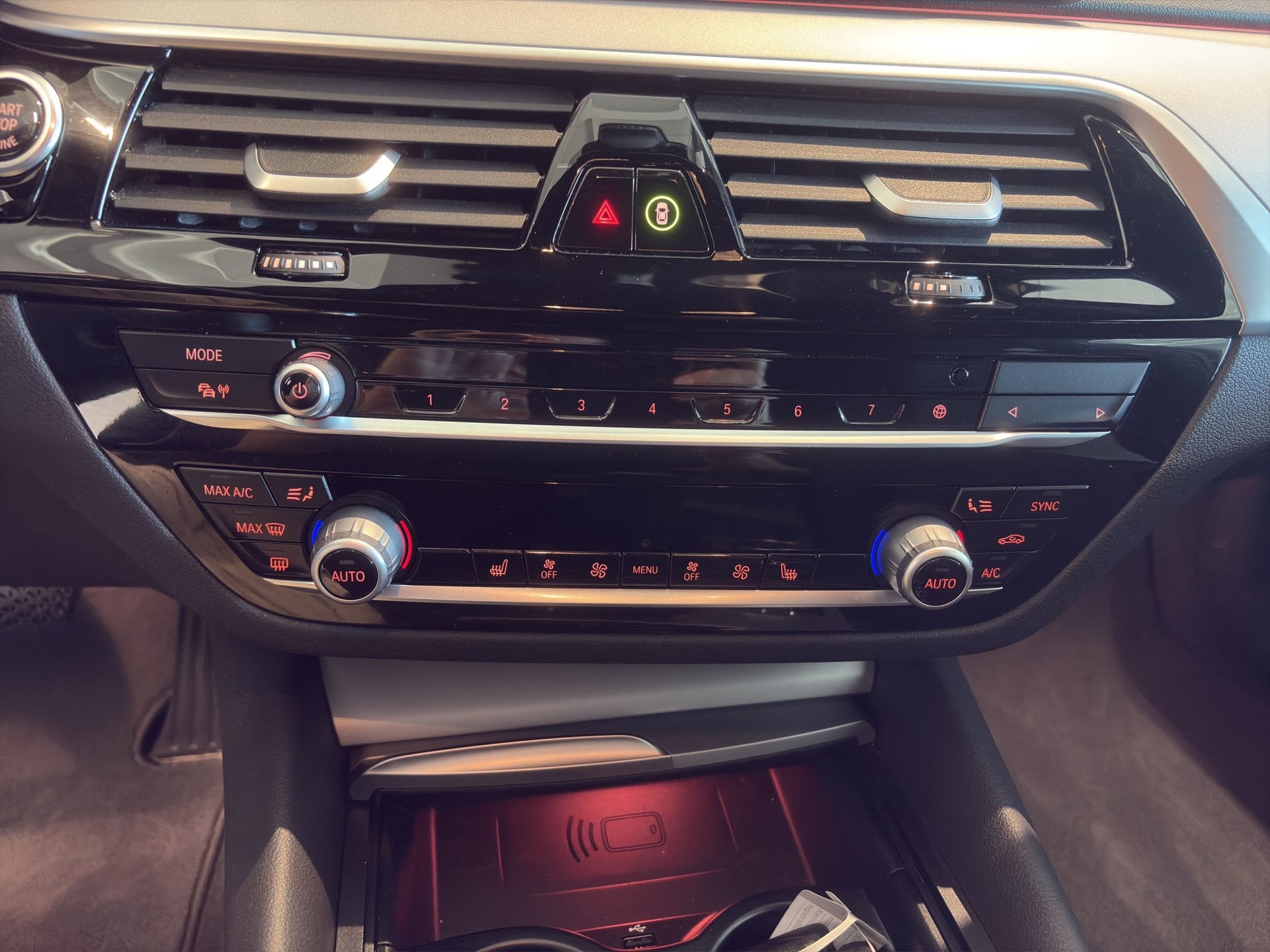BMW 530d xDrive 48V Touring Steptronic-image-20
