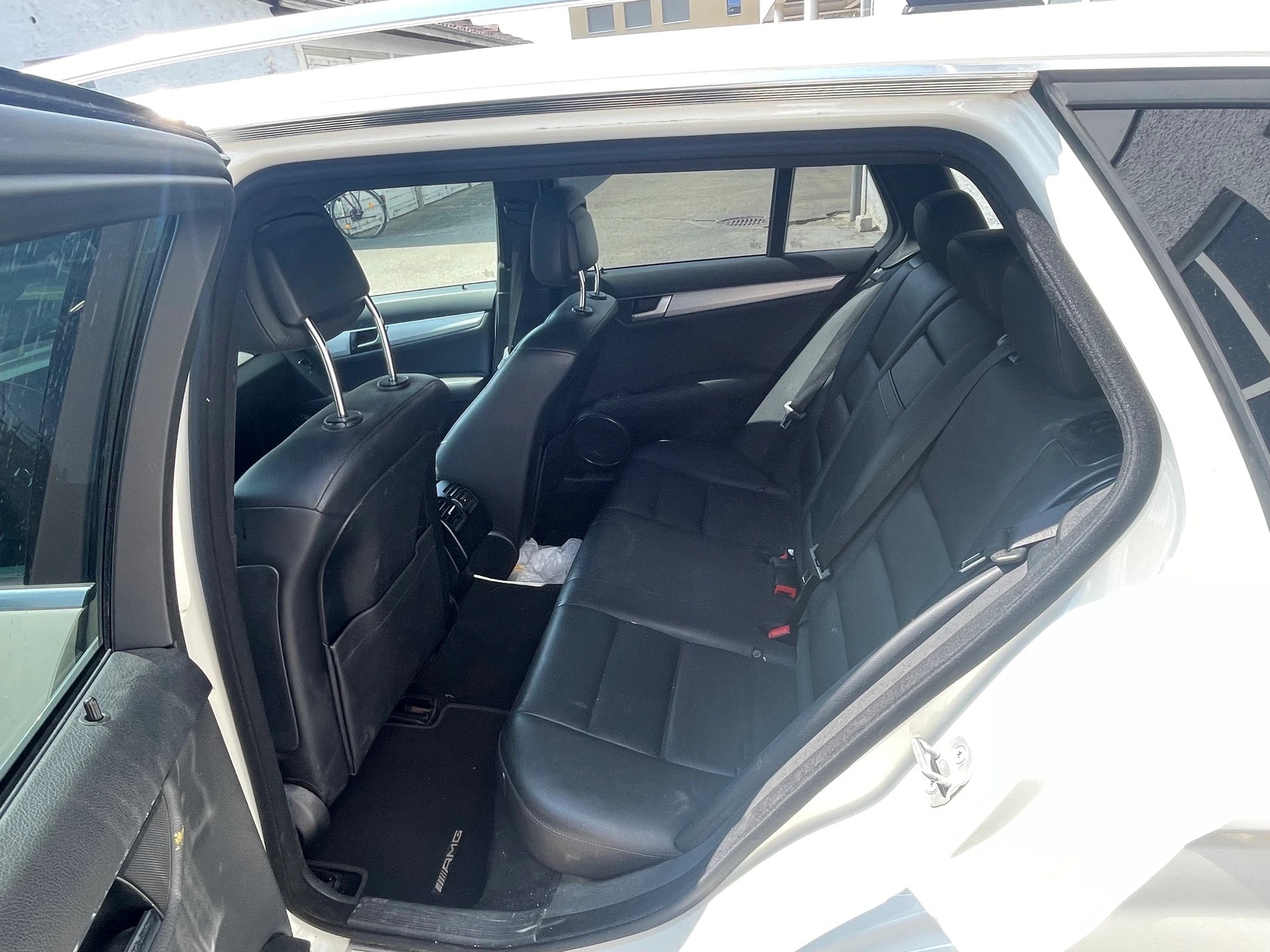 MERCEDES-BENZ C 250 CGI BlueEfficiency Automatic-showroom-element-3
