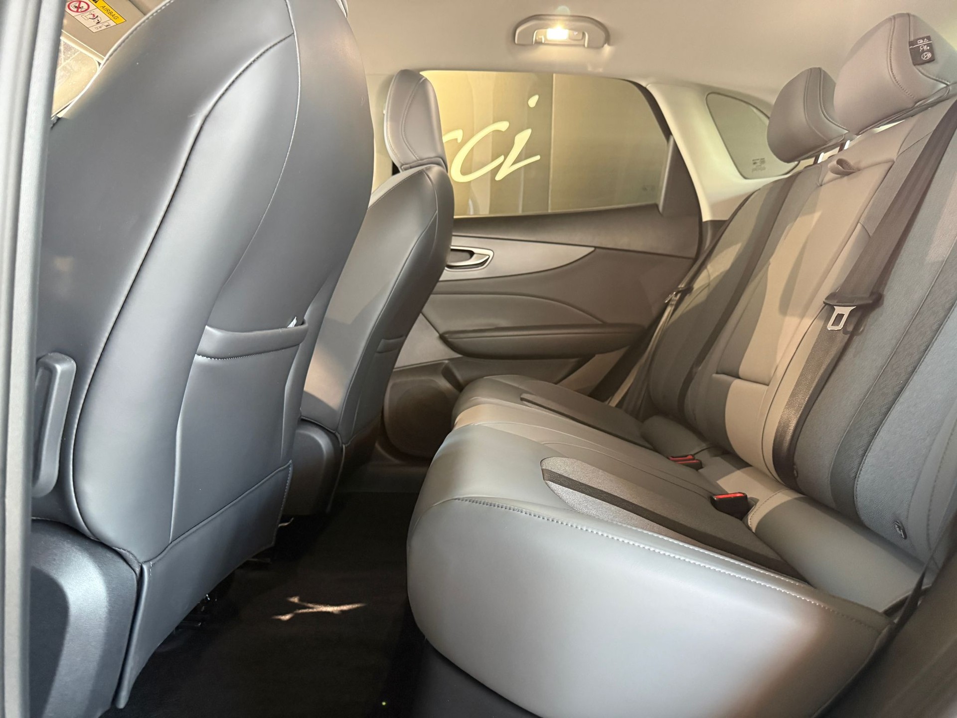 MG S5 EV 64kWh Luxury-image-7