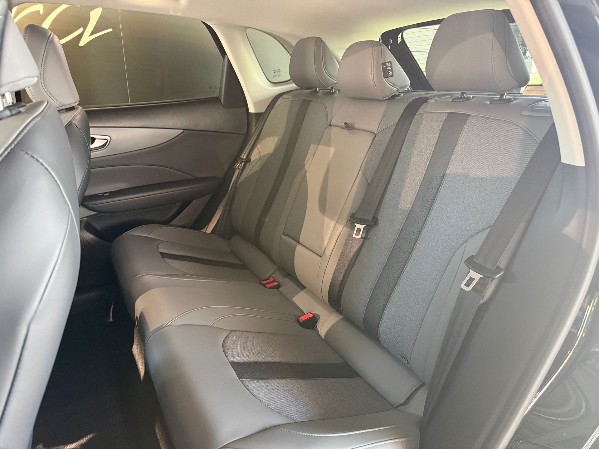 MG S5 EV 64kWh Luxury-image-6