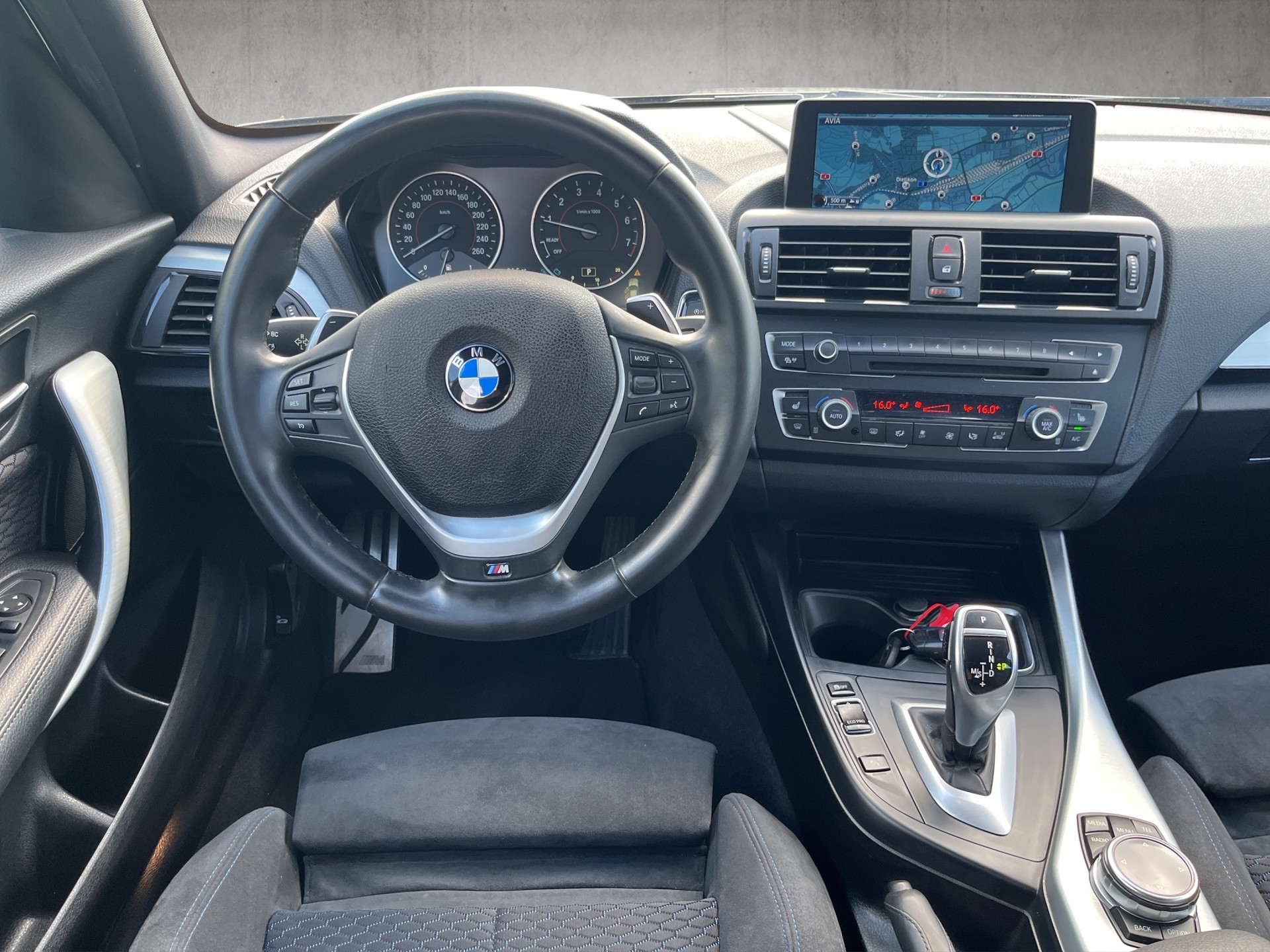 BMW M135i xDrive Steptronic-image-8
