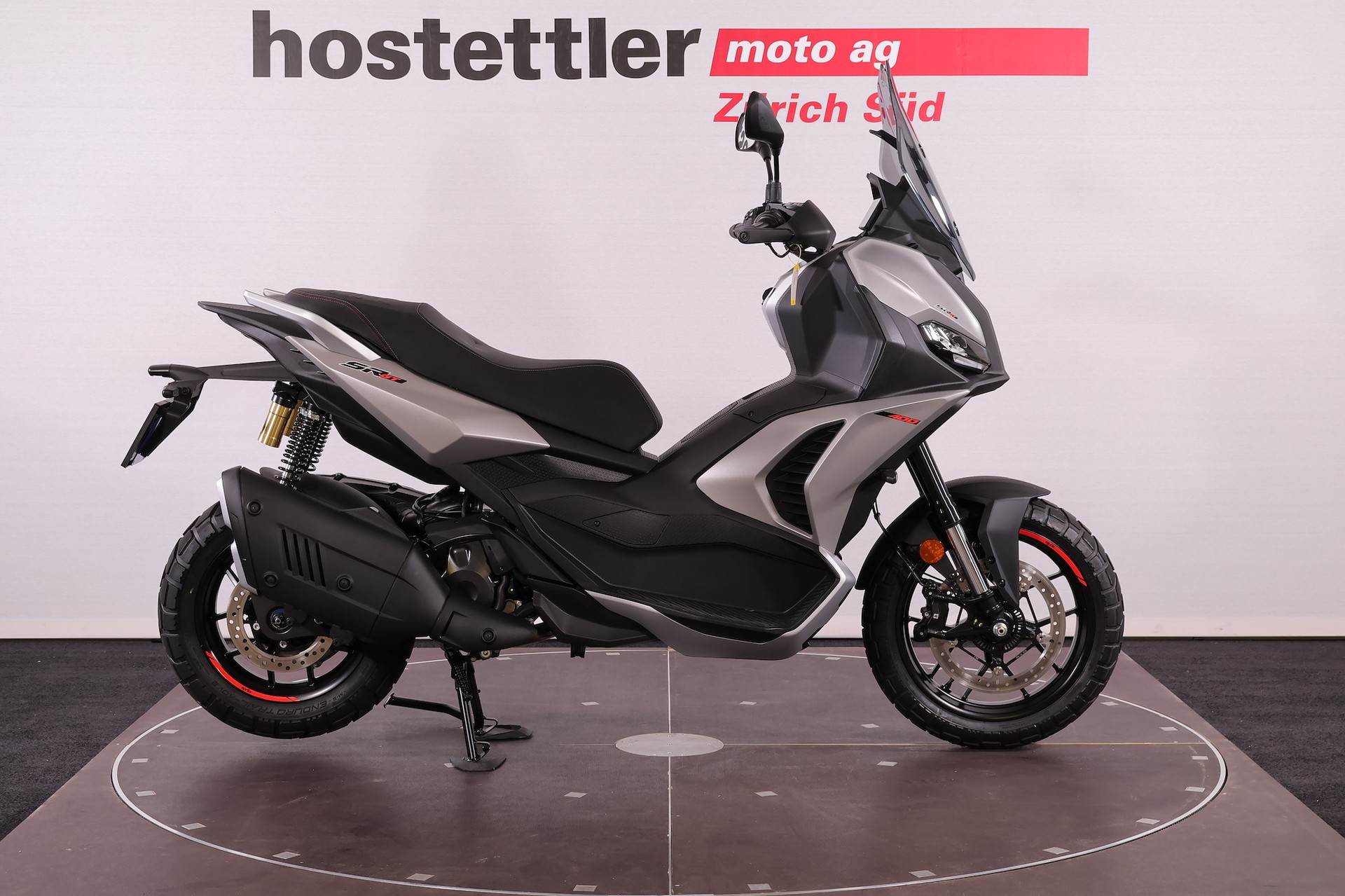 APRILIA SR 400 GT (35)-showroom-element-3