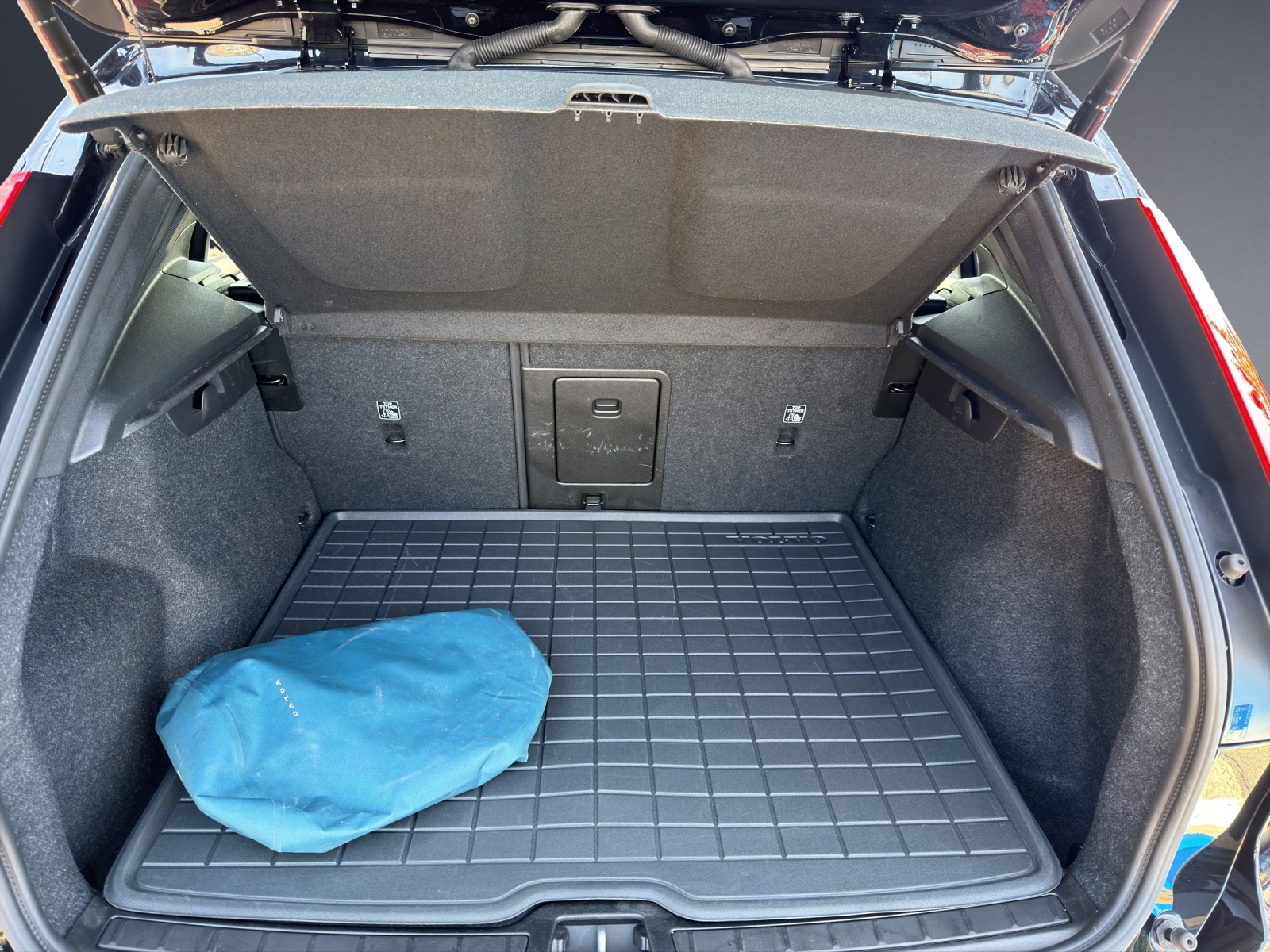 VOLVO EX40 82kWh Twin Motor Performance AWD Ultra-image-11