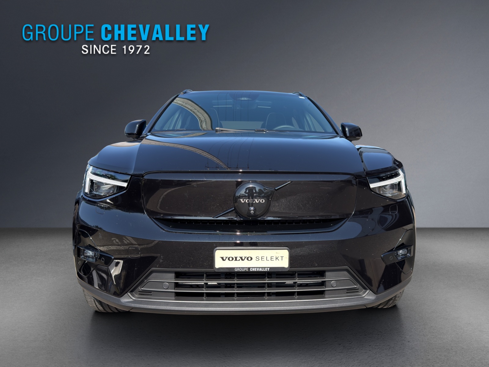 VOLVO EX40 82kWh Twin Motor Performance AWD Ultra-showroom-element-1