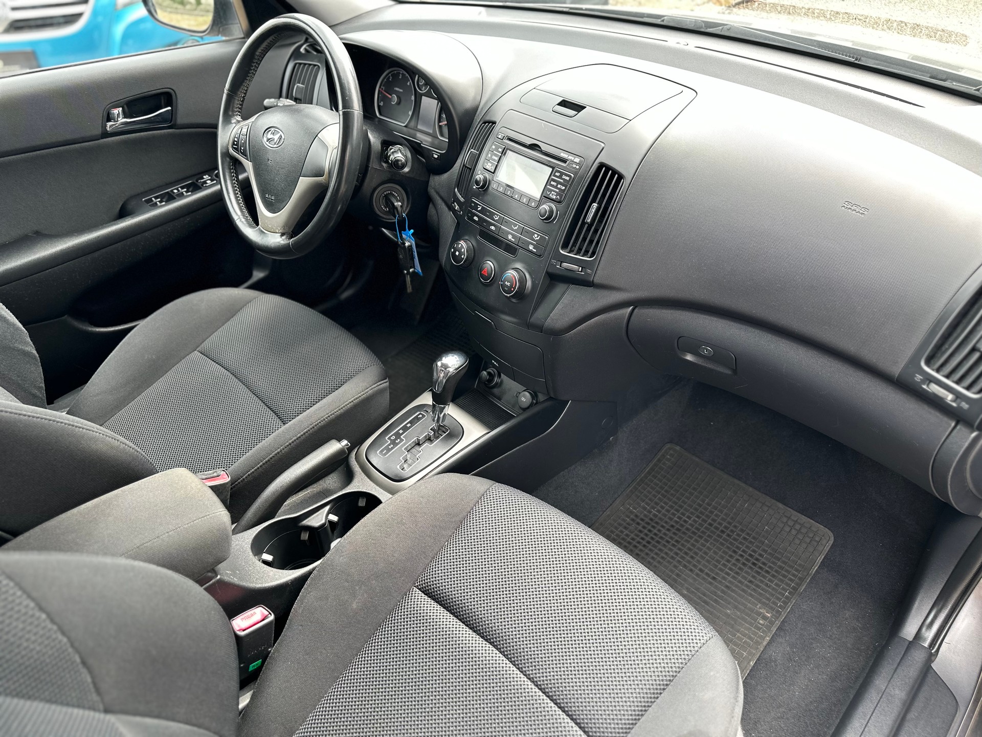 HYUNDAI i30 Wagon 1.6 CRDi Style Automatic-image-5