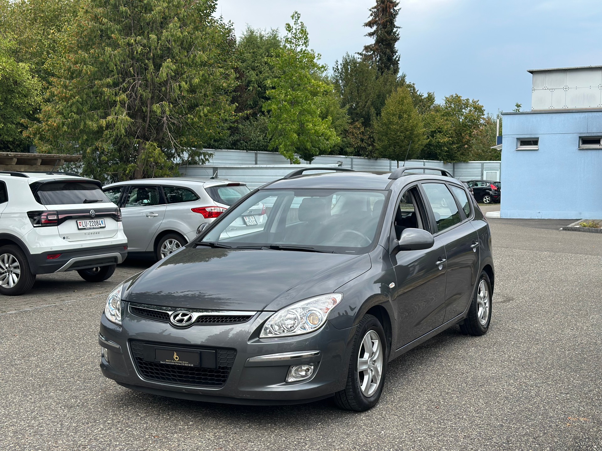 HYUNDAI i30 Wagon 1.6 CRDi Style Automatic-image-2