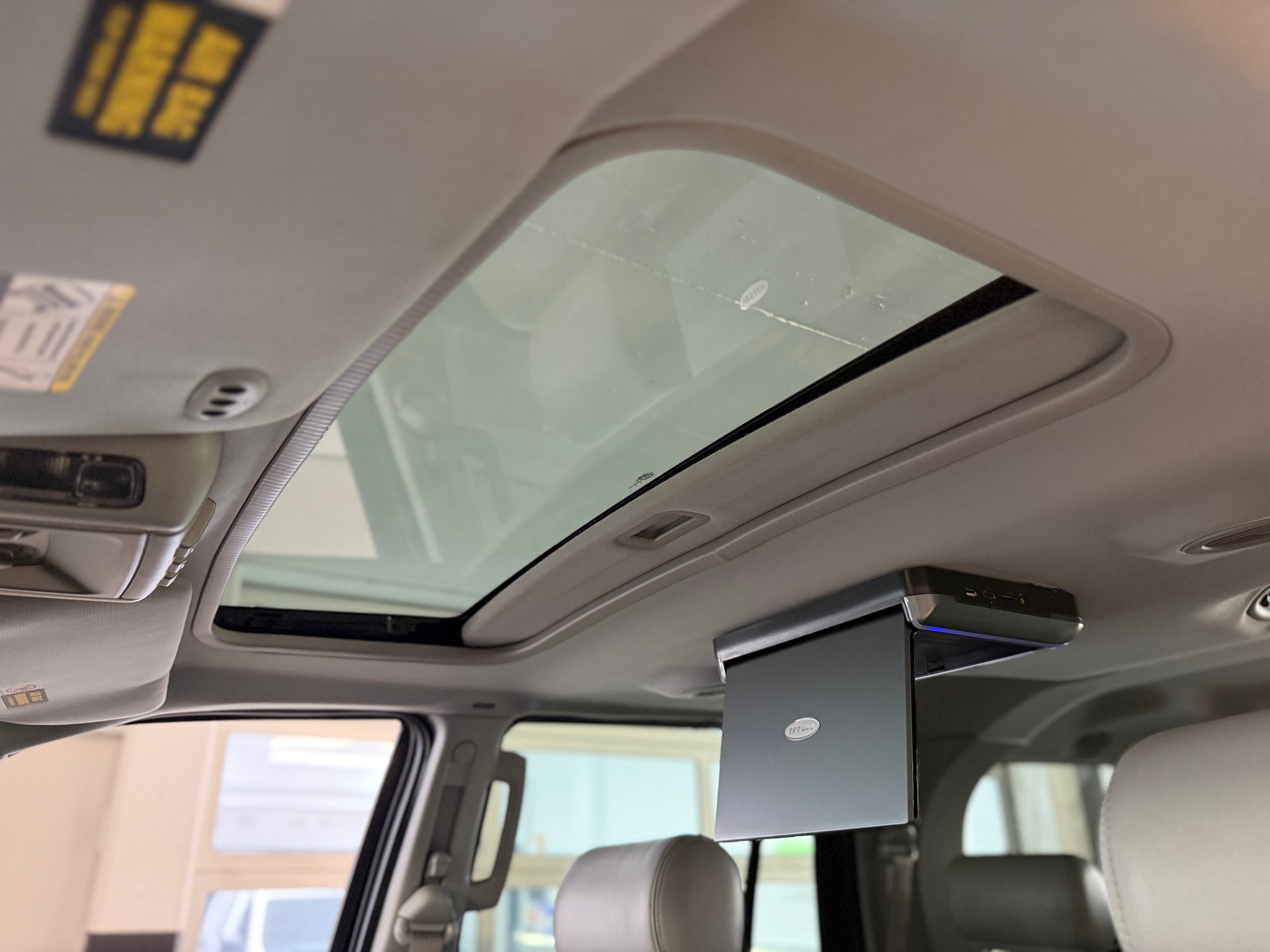 LINCOLN Navigator-image-29