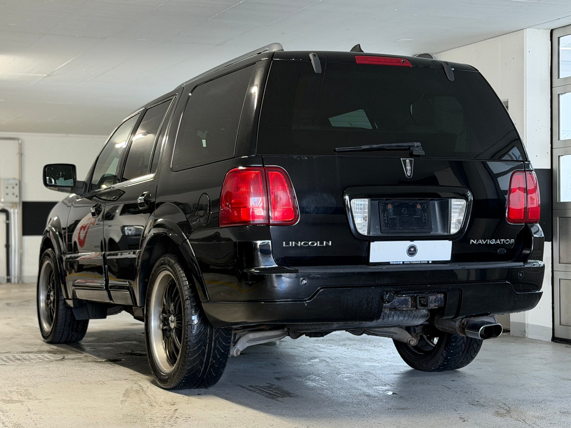 LINCOLN Navigator-image-12