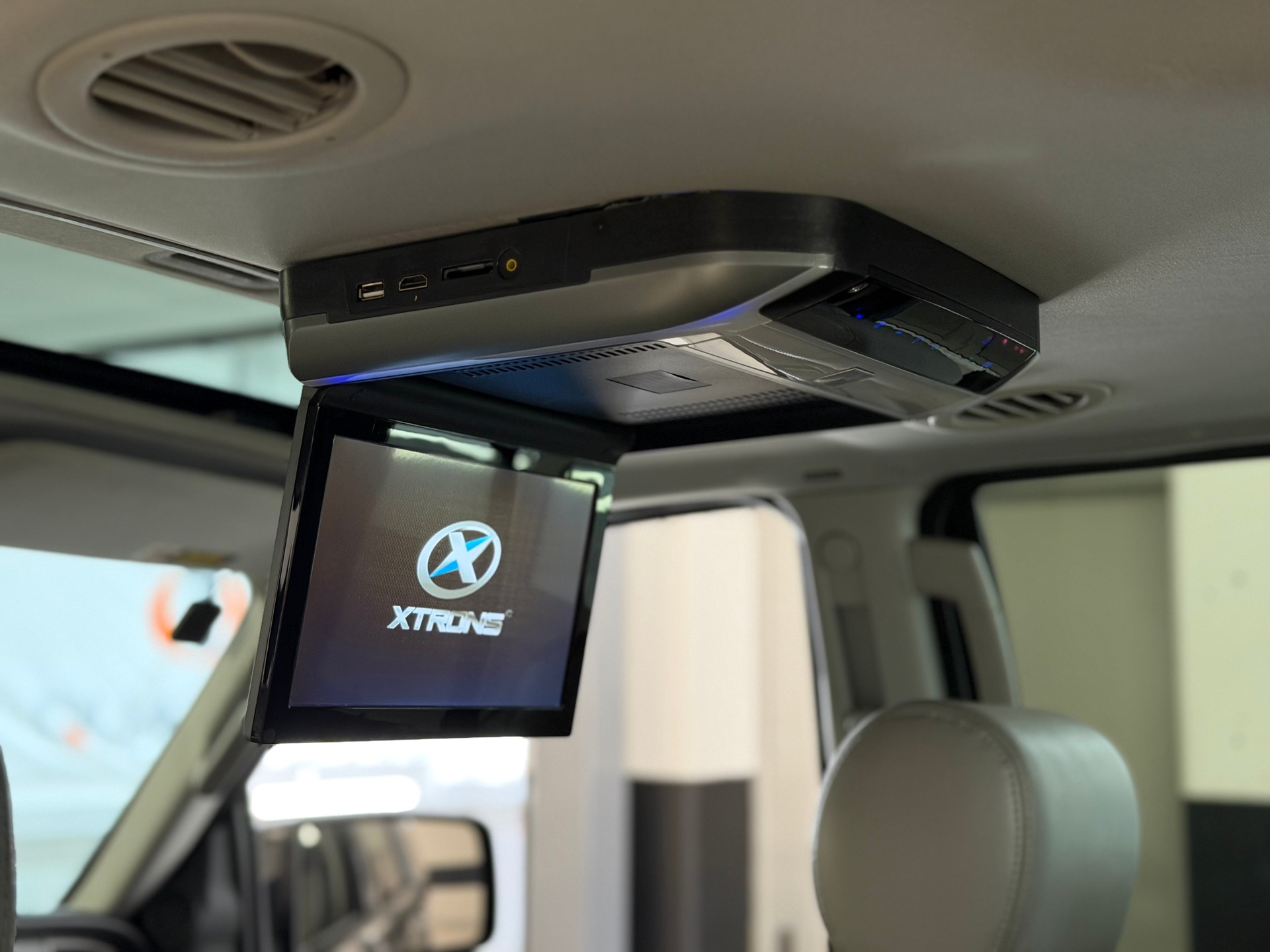 LINCOLN Navigator-image-27