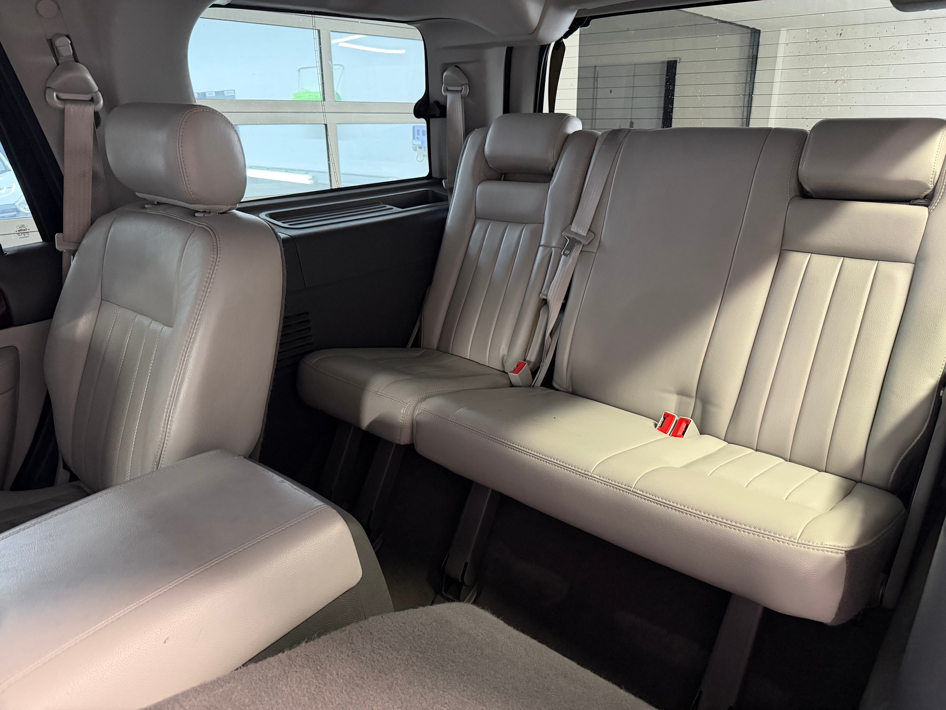 LINCOLN Navigator-image-25