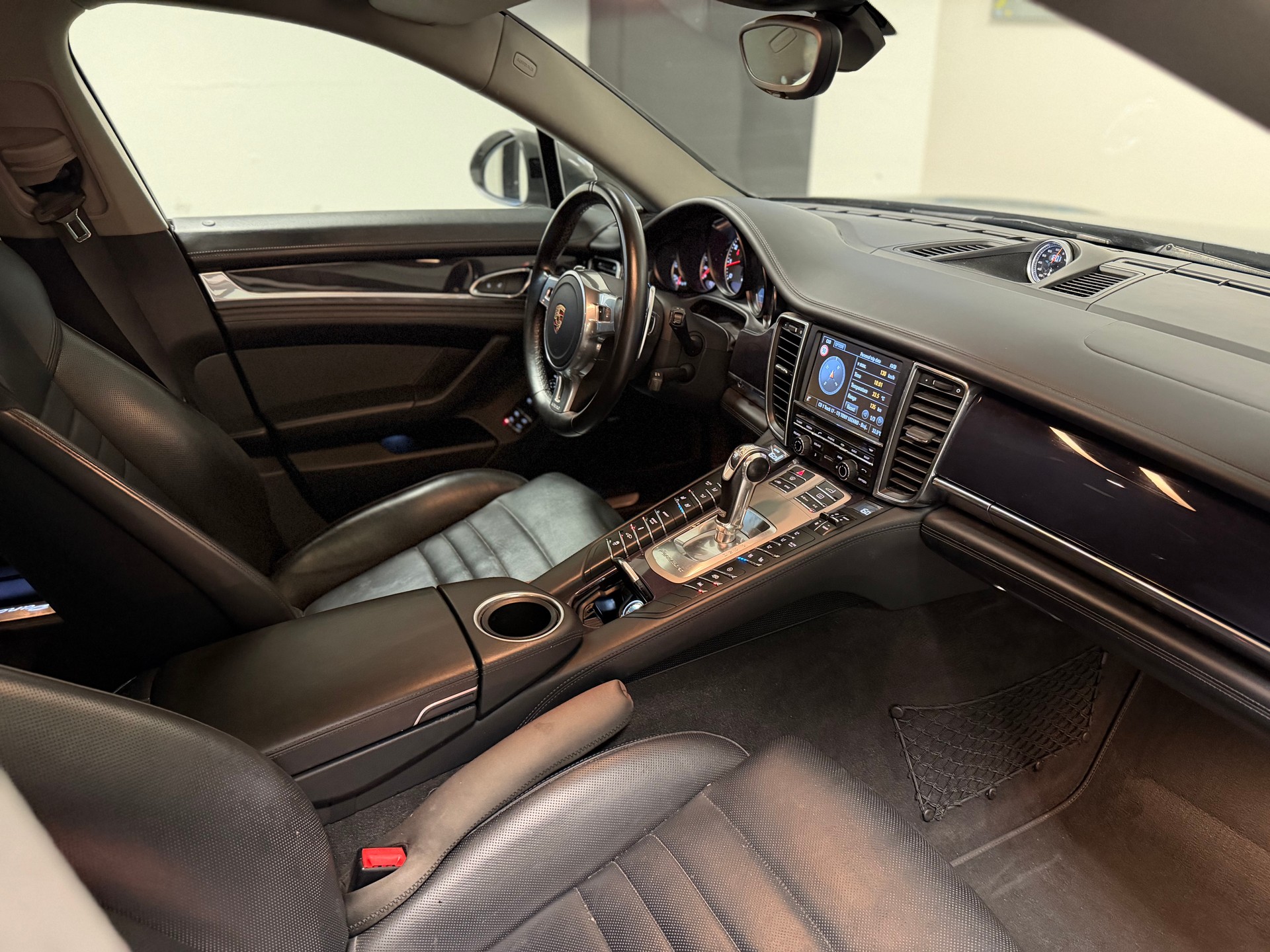 PORSCHE Panamera 4S 3.0 PDK-image-17