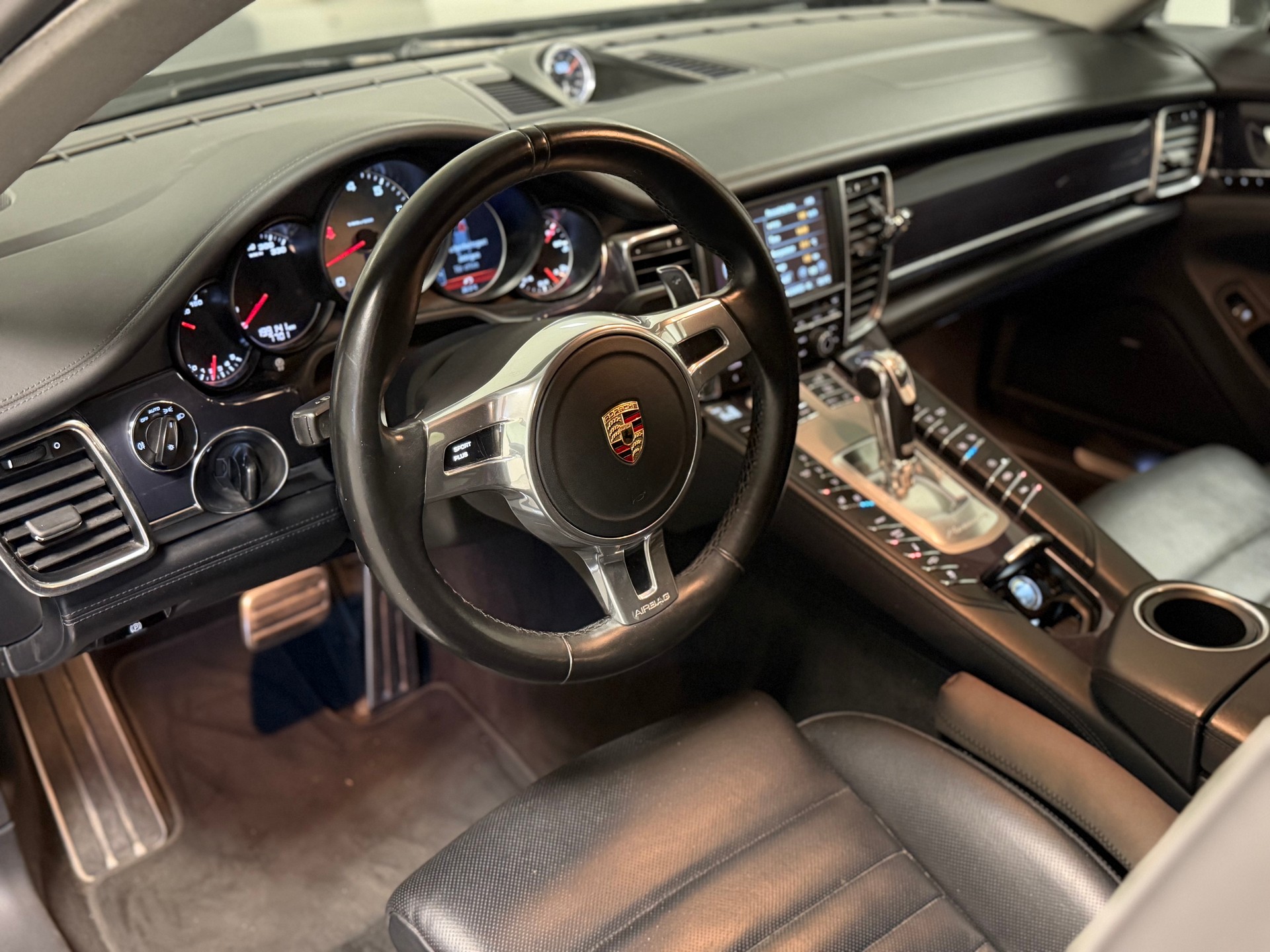 PORSCHE Panamera 4S 3.0 PDK-image-13