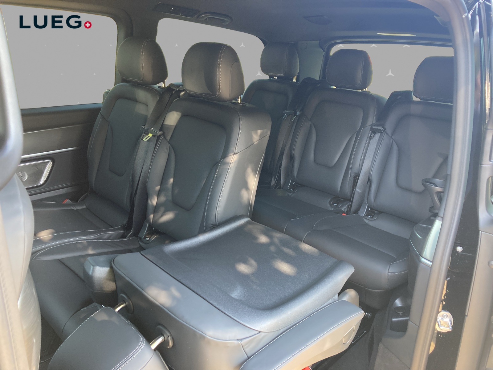MERCEDES-BENZ V 300 d lang 4Matic Swiss Edition 9G-Tronic-image-13