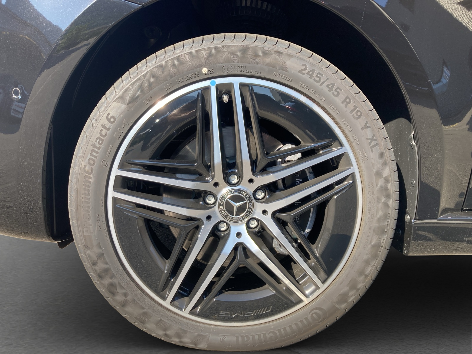 MERCEDES-BENZ V 300 d lang 4Matic Swiss Edition 9G-Tronic-image-6