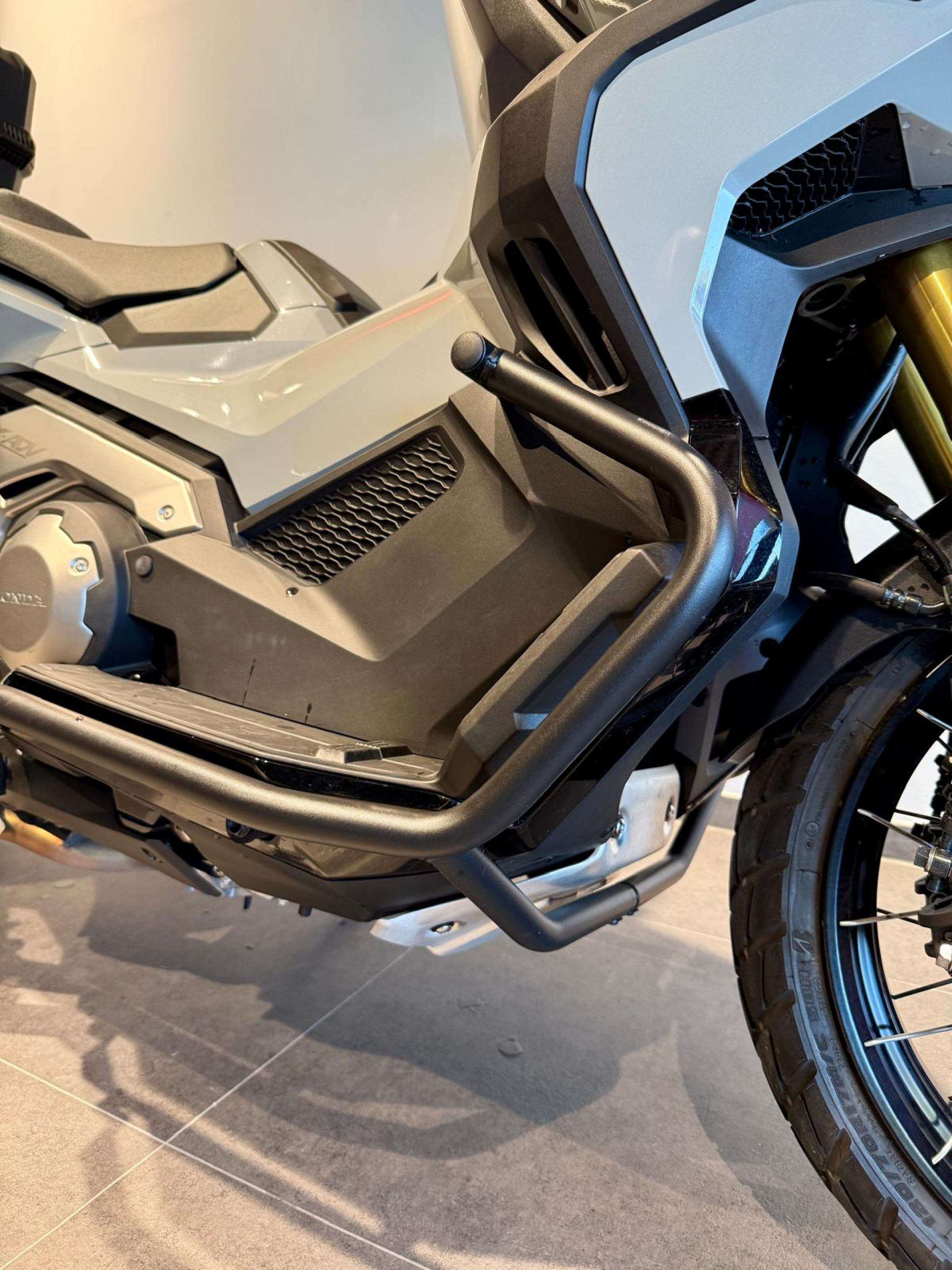 HONDA X-ADV 750-image-5