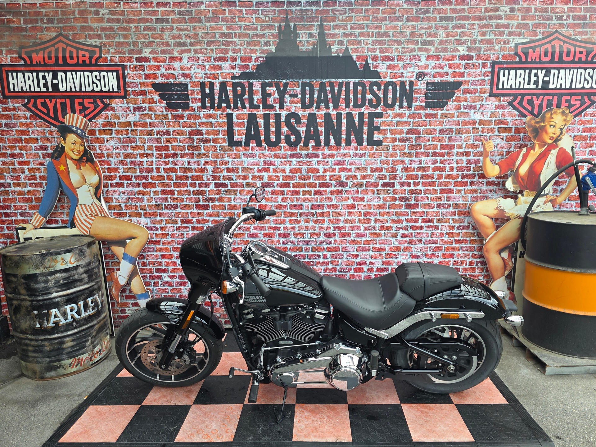 HARLEY-DAVIDSON FLSB SPORT GLIDE 107-image-1