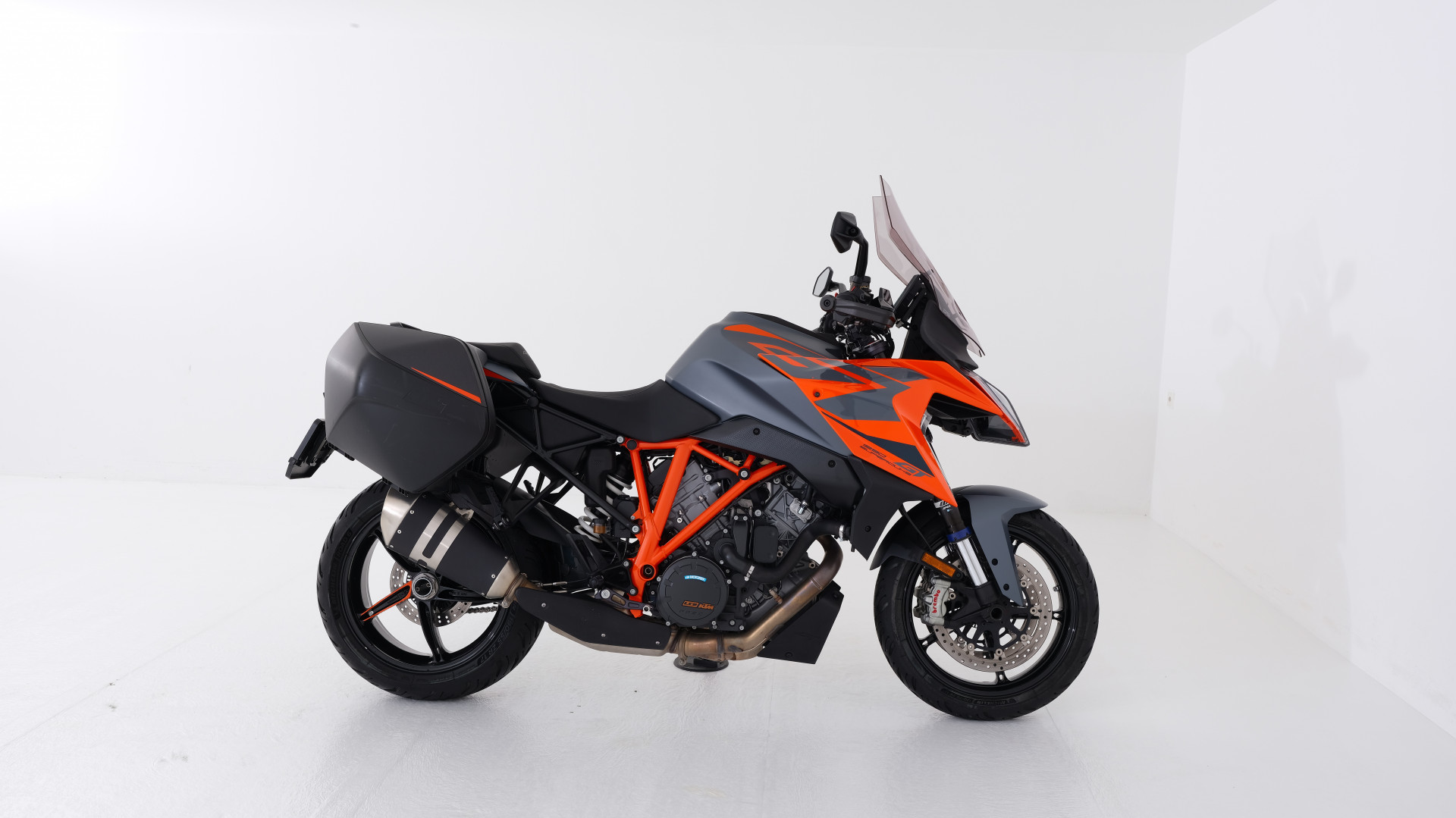 KTM 1290 Super Duke GT-image-1