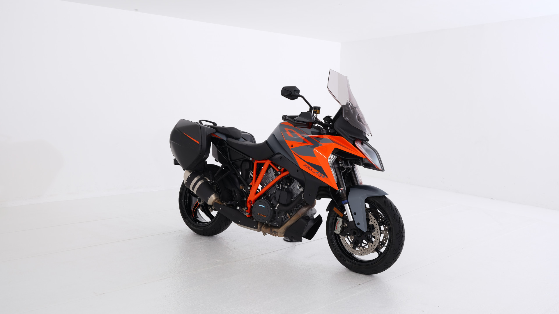 KTM 1290 Super Duke GT-image-0