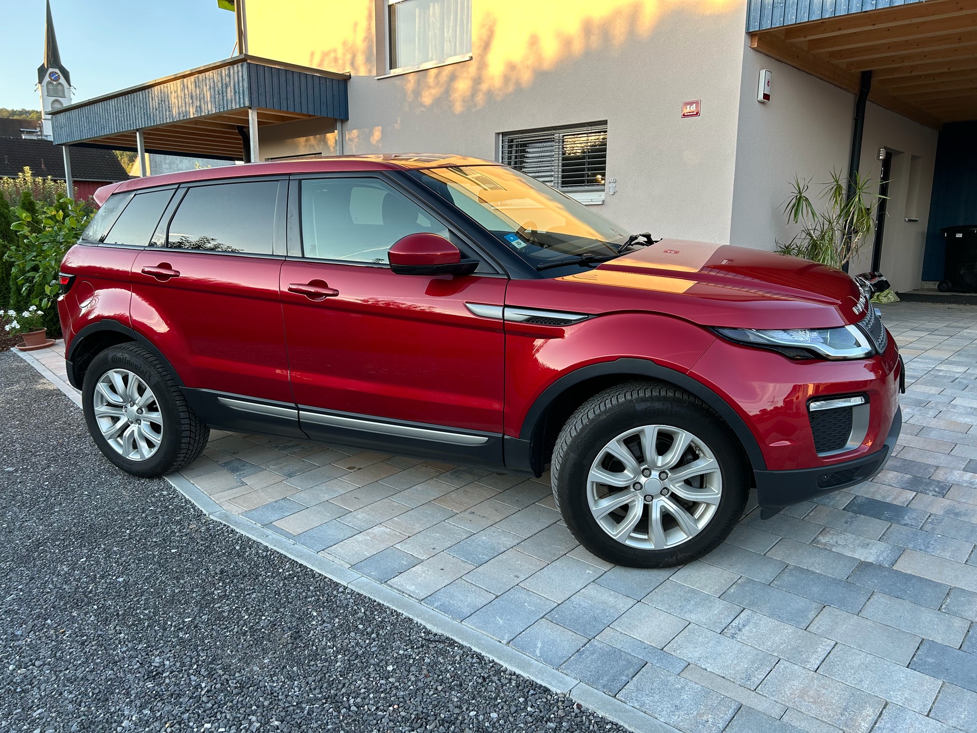 LAND ROVER 2.0 TD4 SE Dynamic-image-5