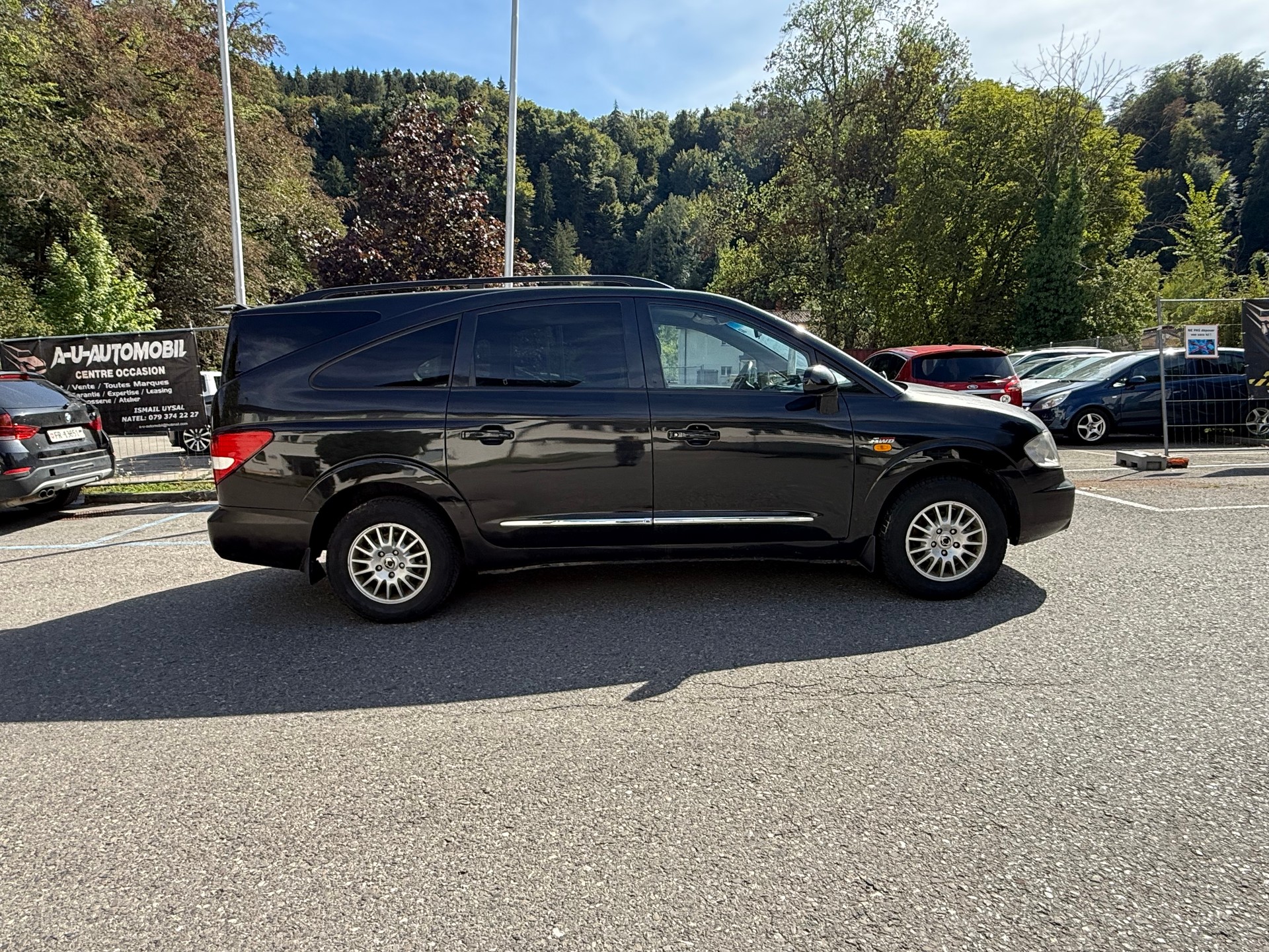 KGM-SsangYong Rodius SV 270 Xdi 4WD Automatic-image-6