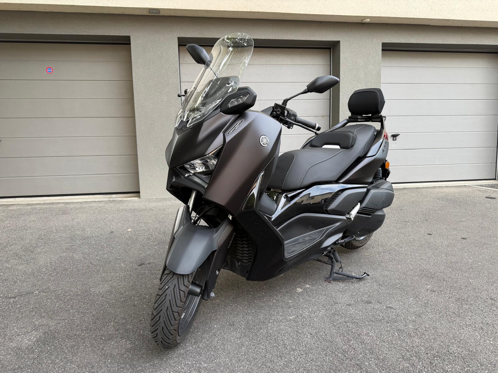 YAMAHA X-Max 300 Tech Max-image-0