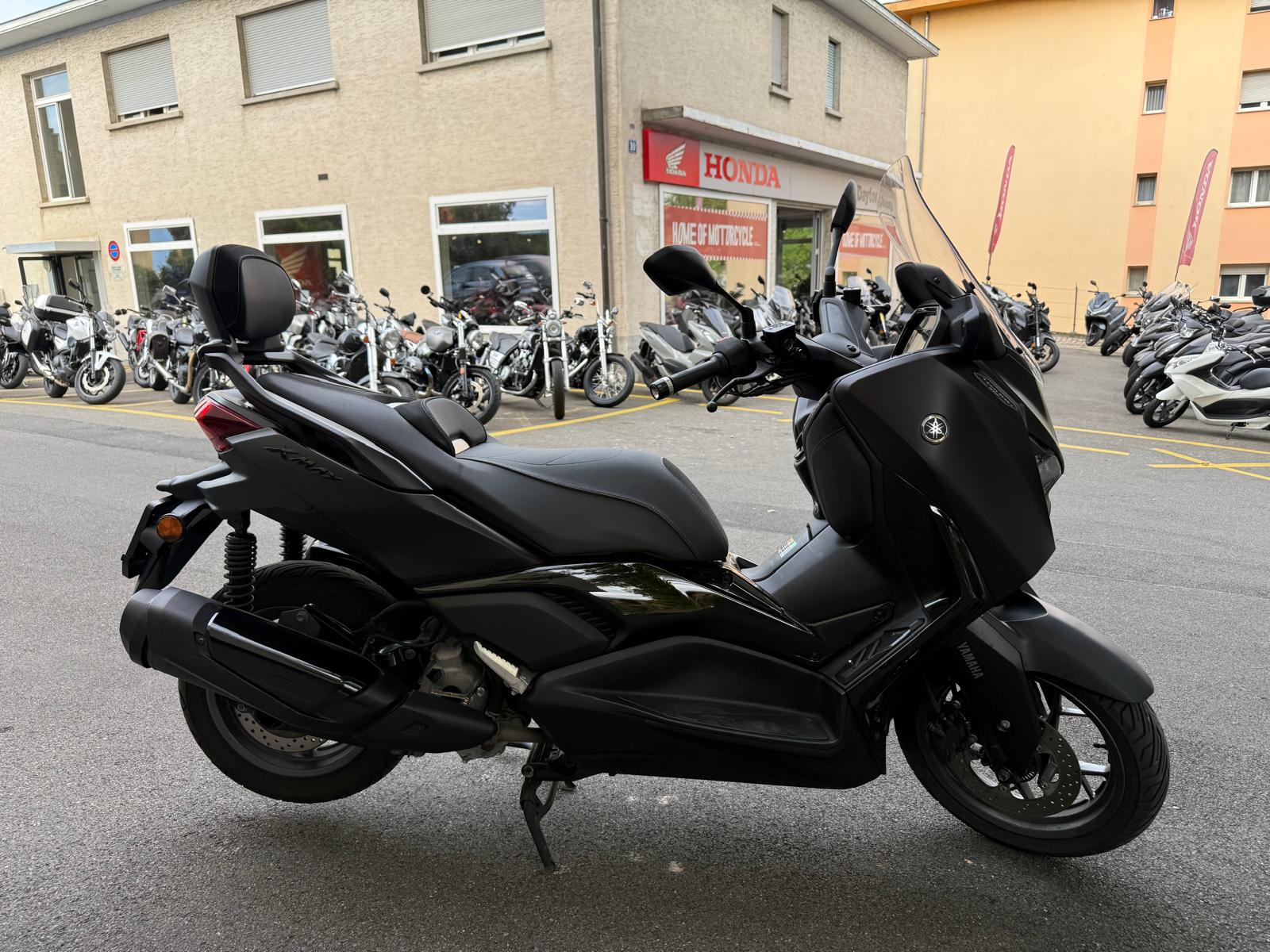 YAMAHA X-Max 300 Tech Max-image-3