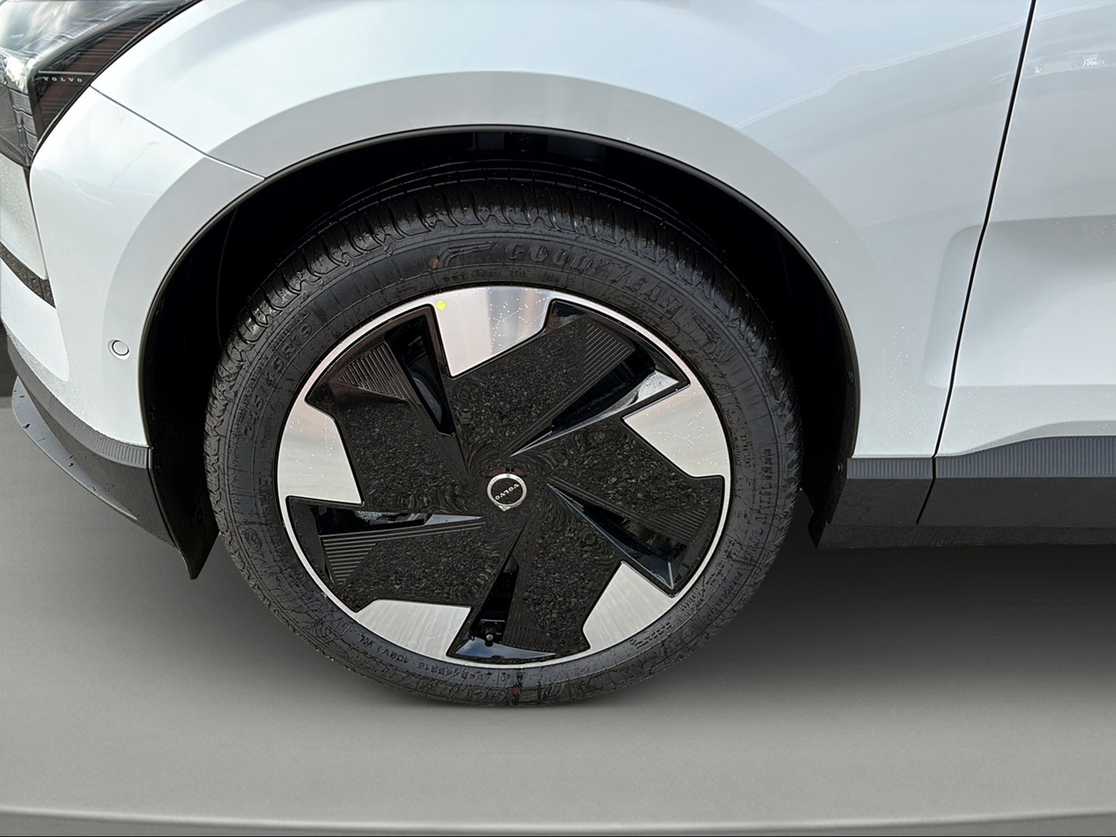 VOLVO EX30 P8 69 kWh AWD Ultra-showroom-element-2