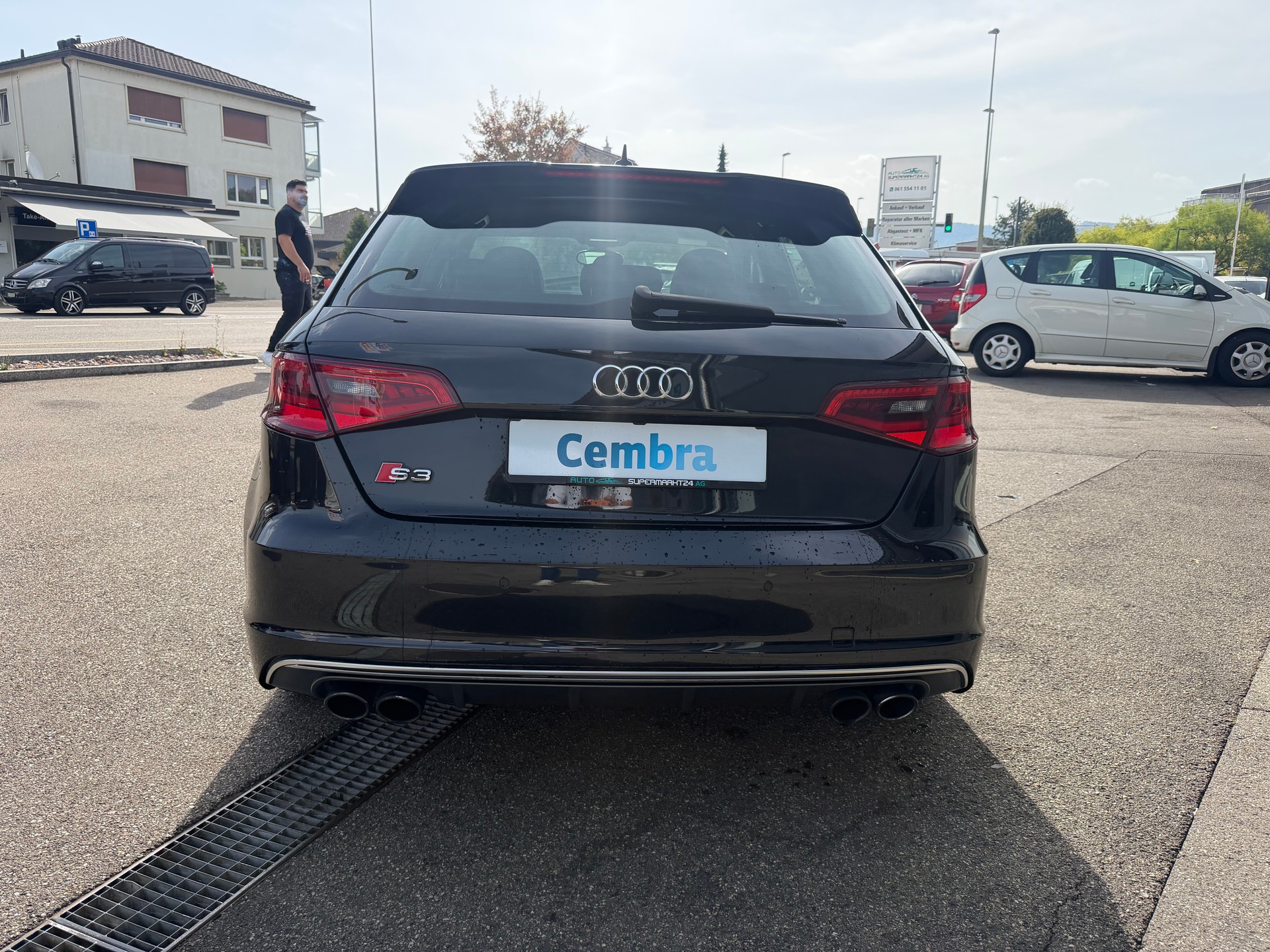 AUDI S3 Sportback 2.0 TFSI quattro-showroom-element-3