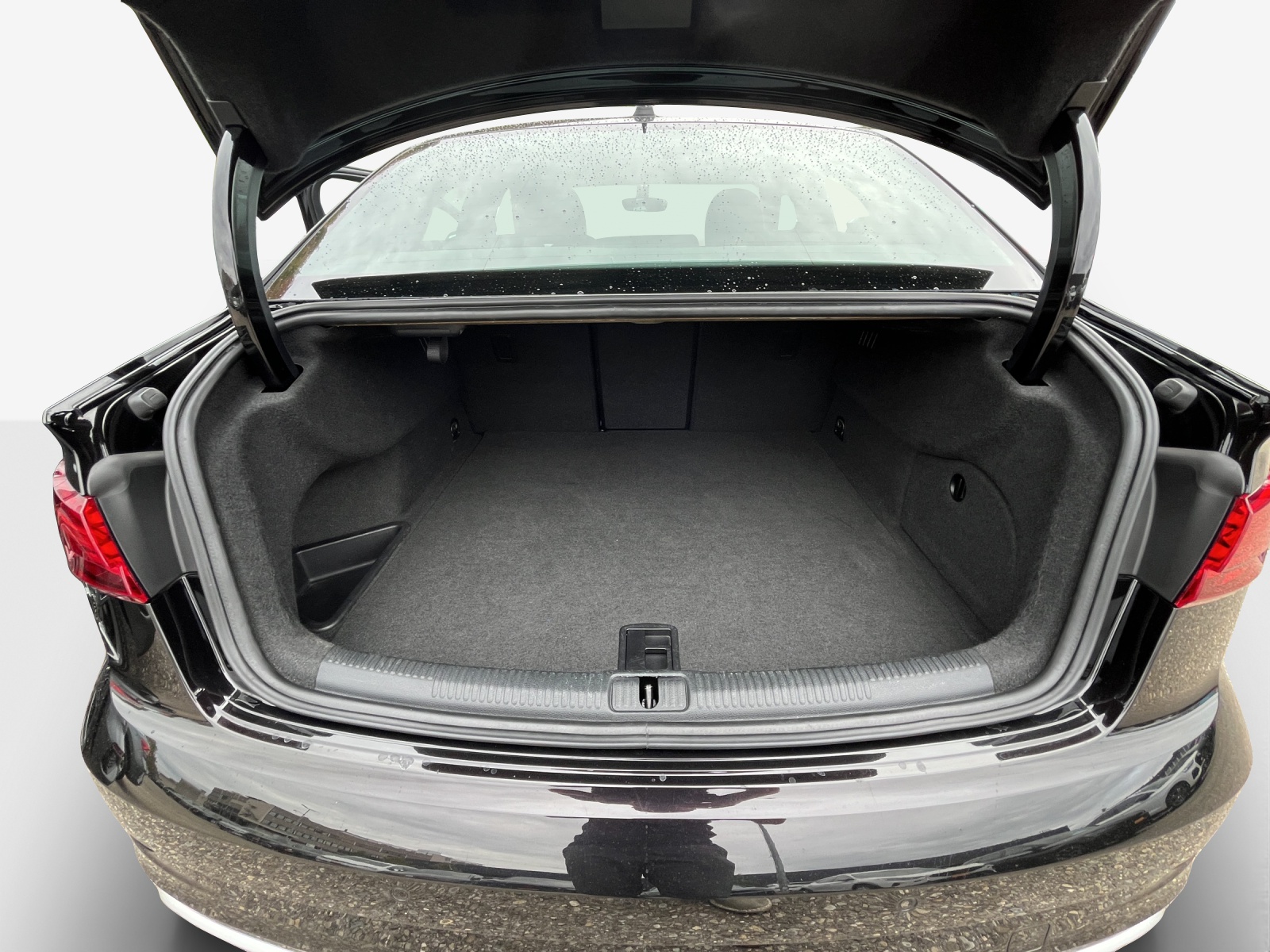 AUDI RS3 Limousine 2.5 TSI quattro S-tronic-image-12