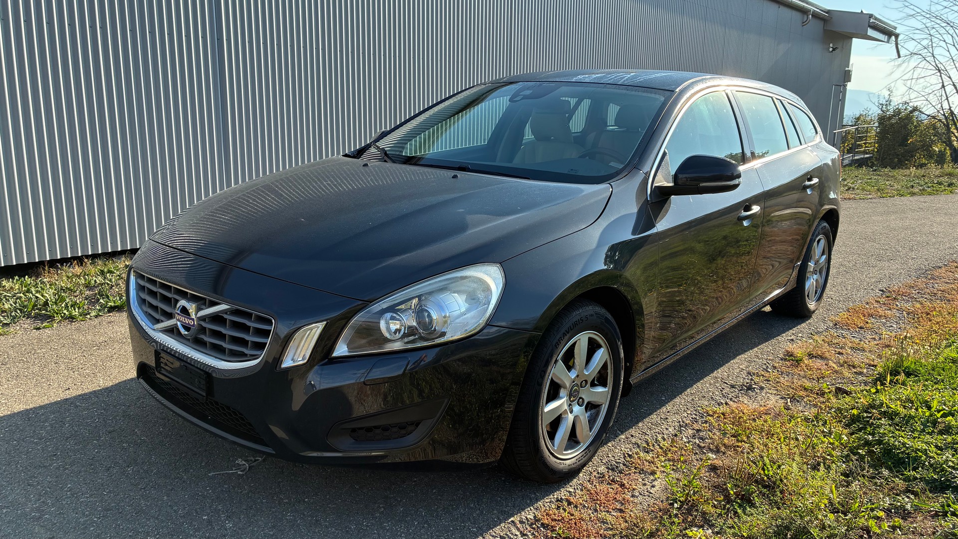 VOLVO V60 T4 Momentum Powershift