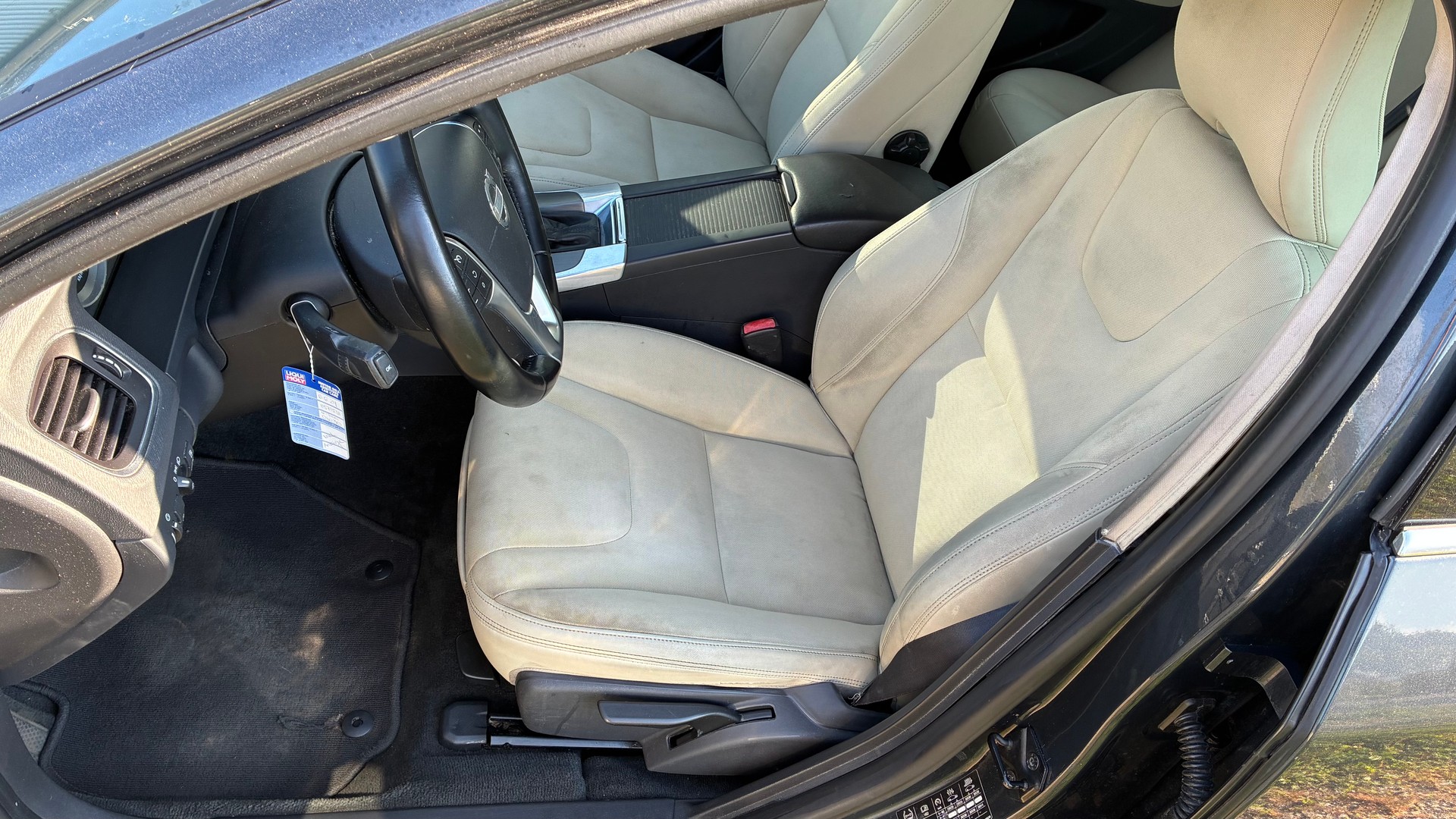 VOLVO V60 T4 Momentum Powershift-image-11