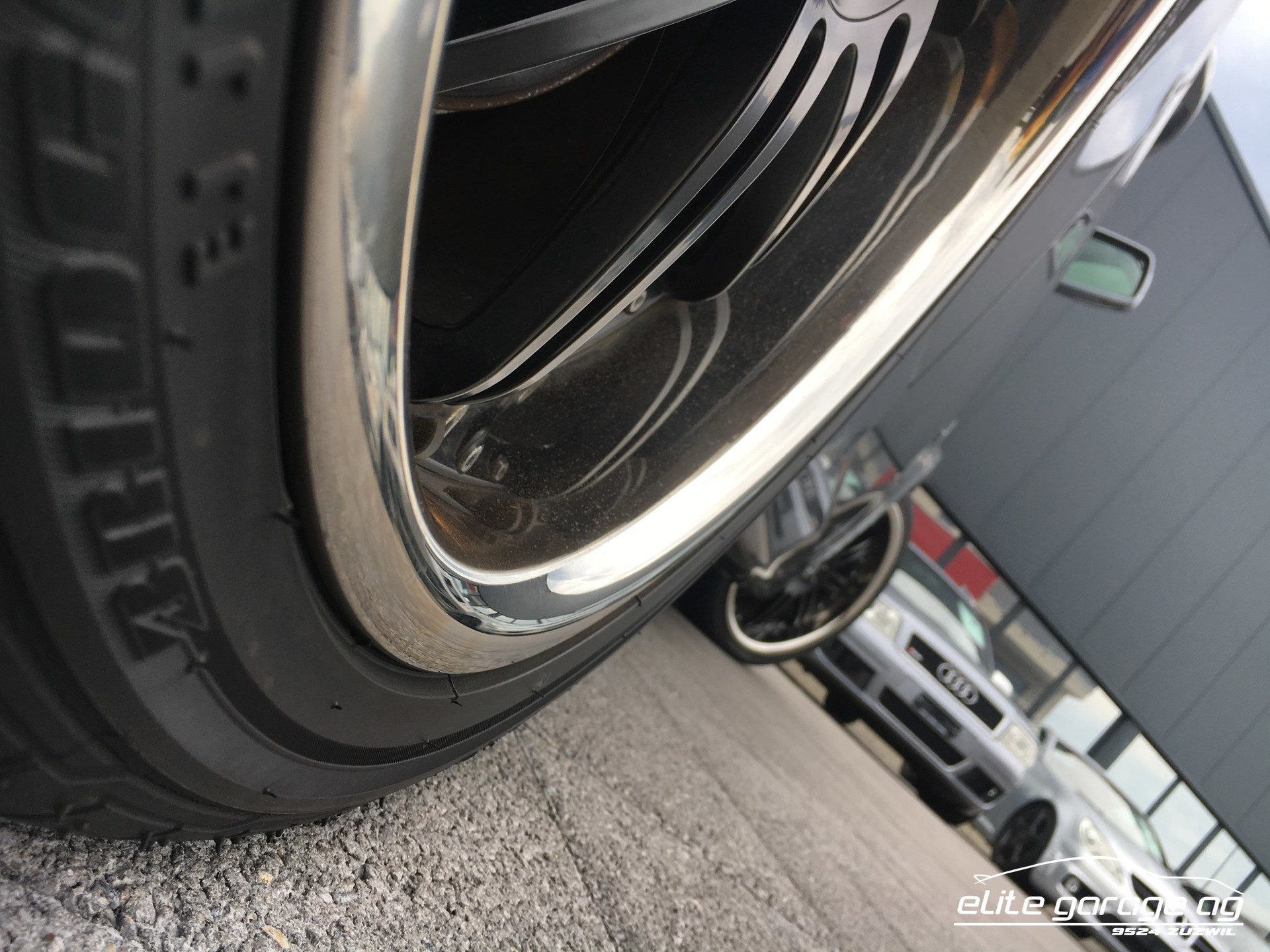 BMW 645i-image-5
