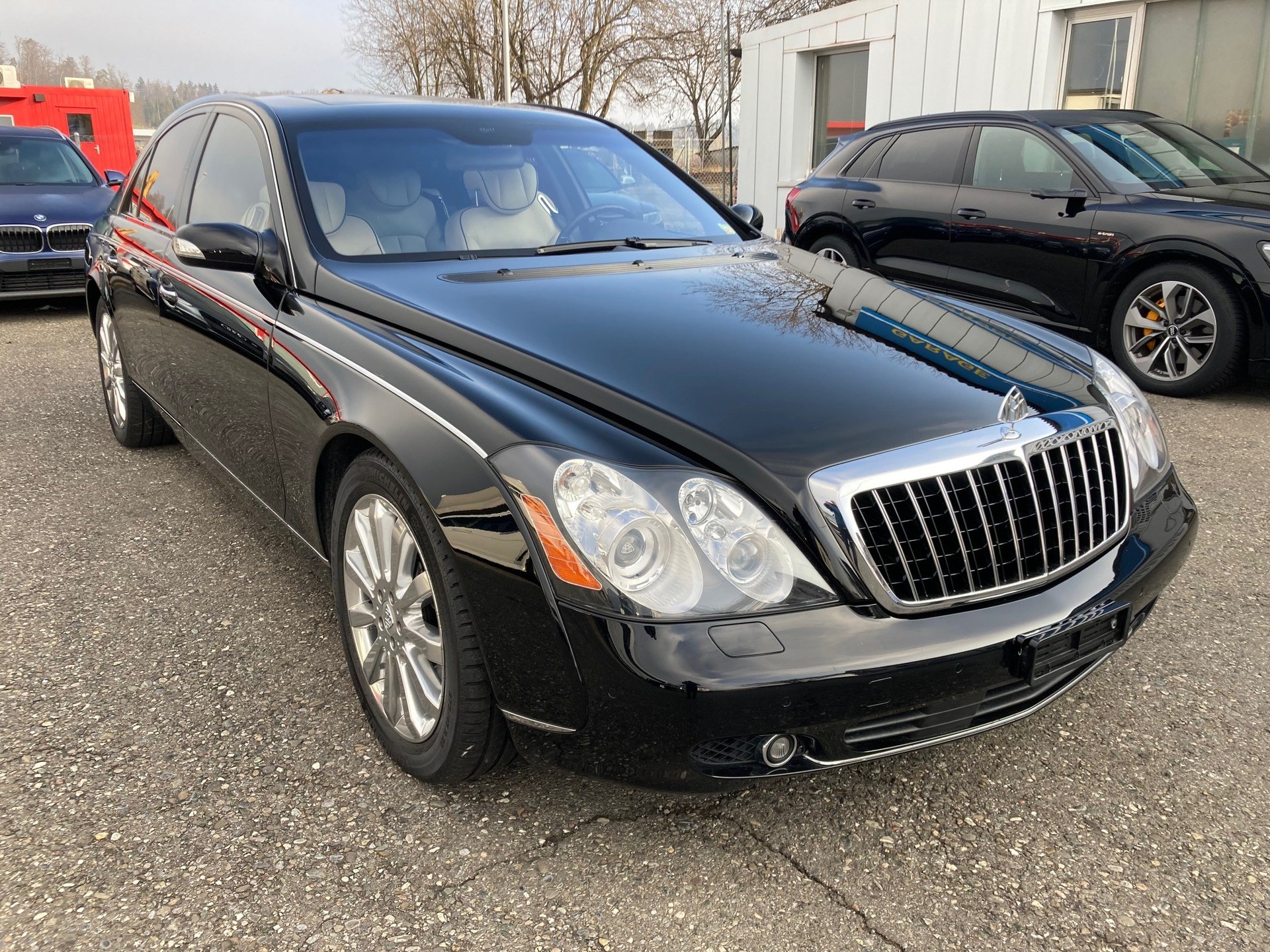 MAYBACH 57 S-showroom-element-1